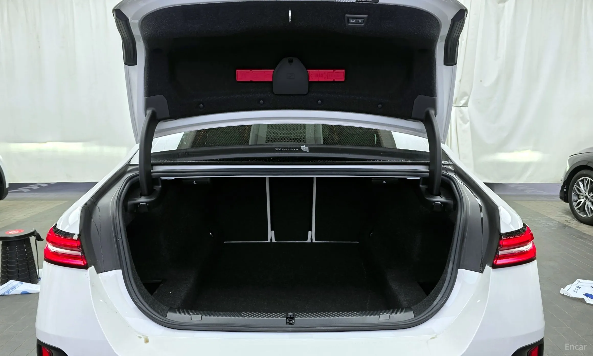 BMW 5 Series (G60) превью 20