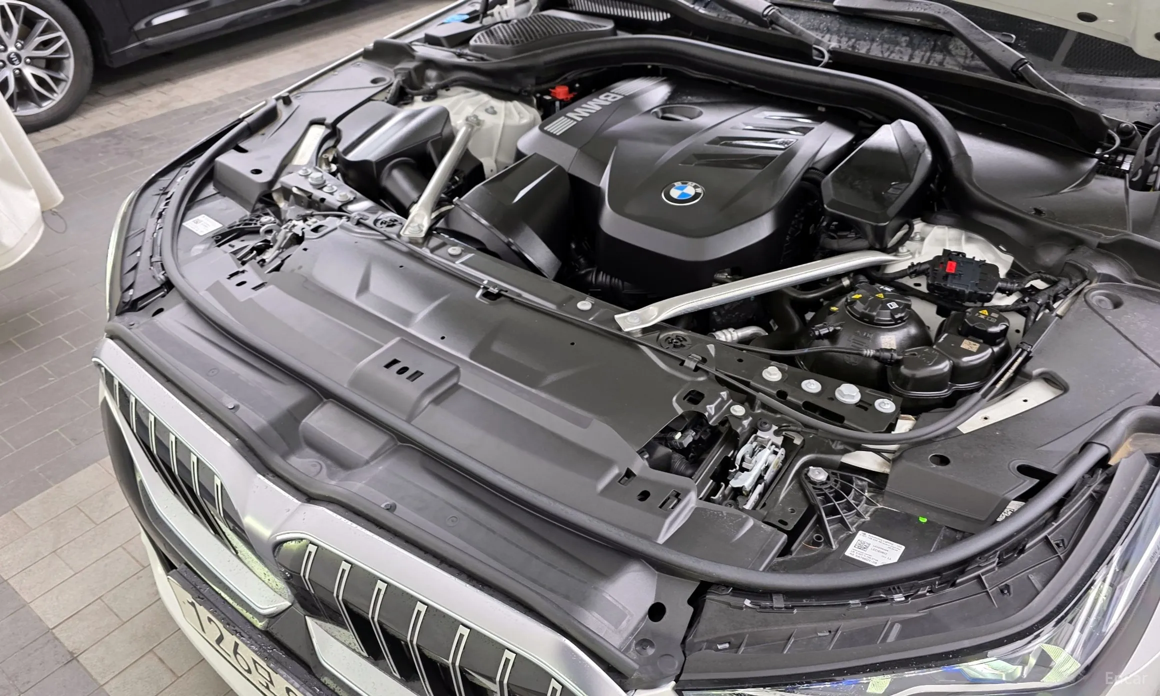 BMW 5 Series (G60) превью 6