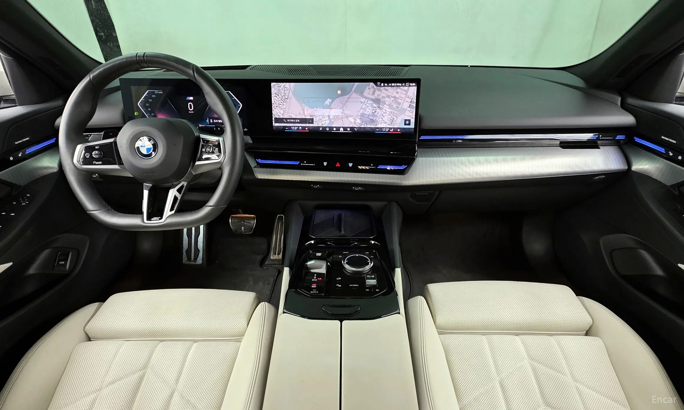 BMW 5 Series (G60) превью 7