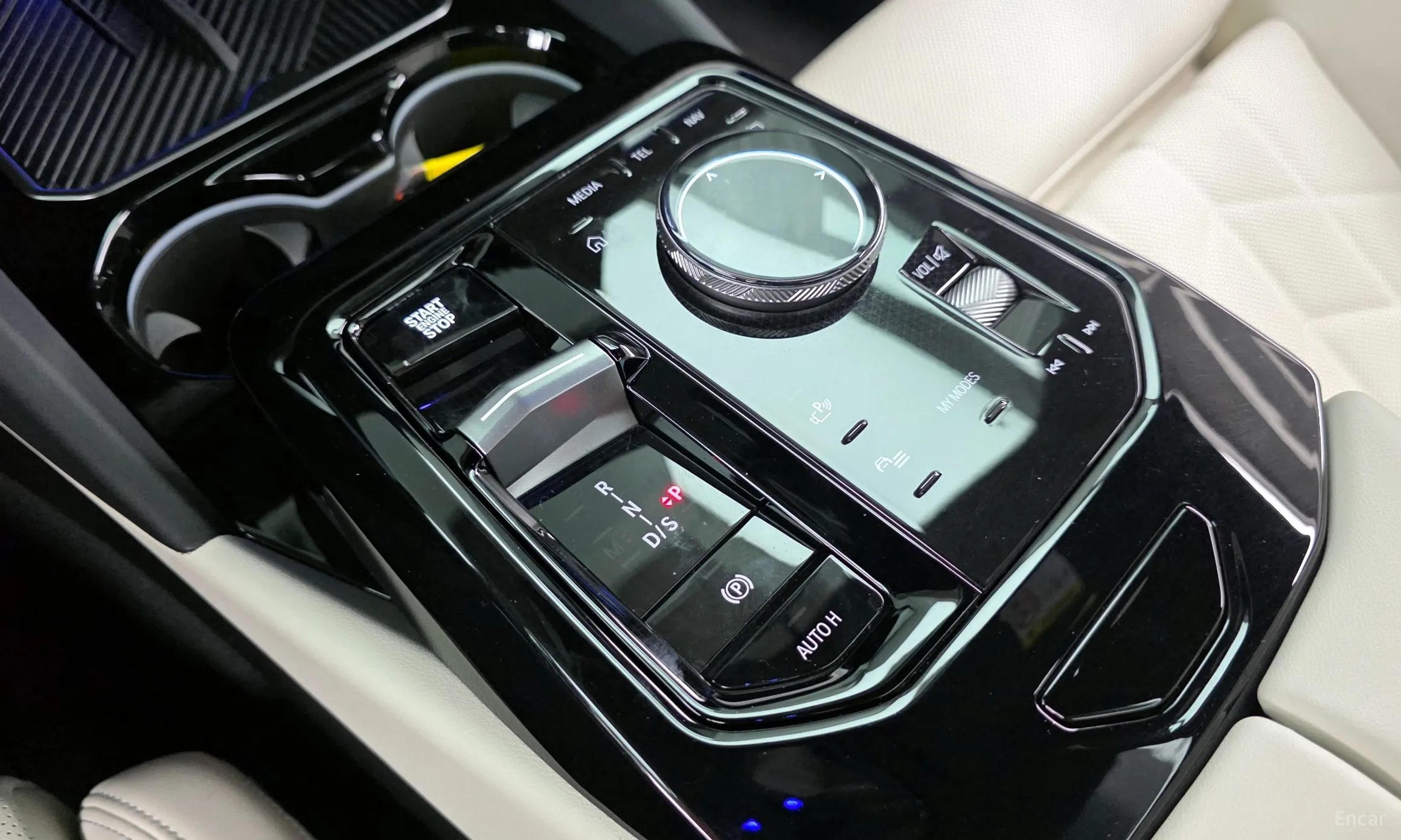 BMW 5 Series (G60) превью 9