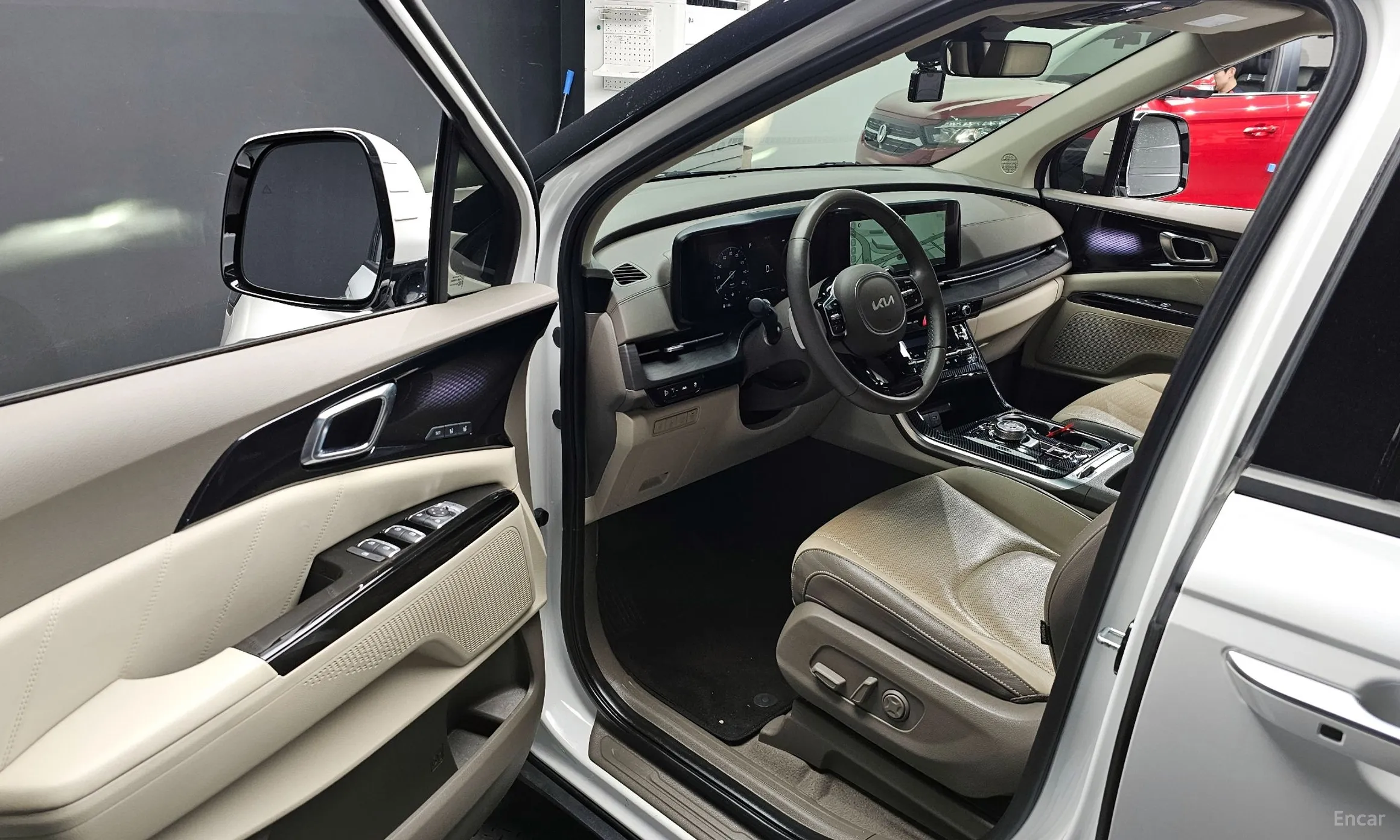 Kia Carnival Gen 4 превью 10