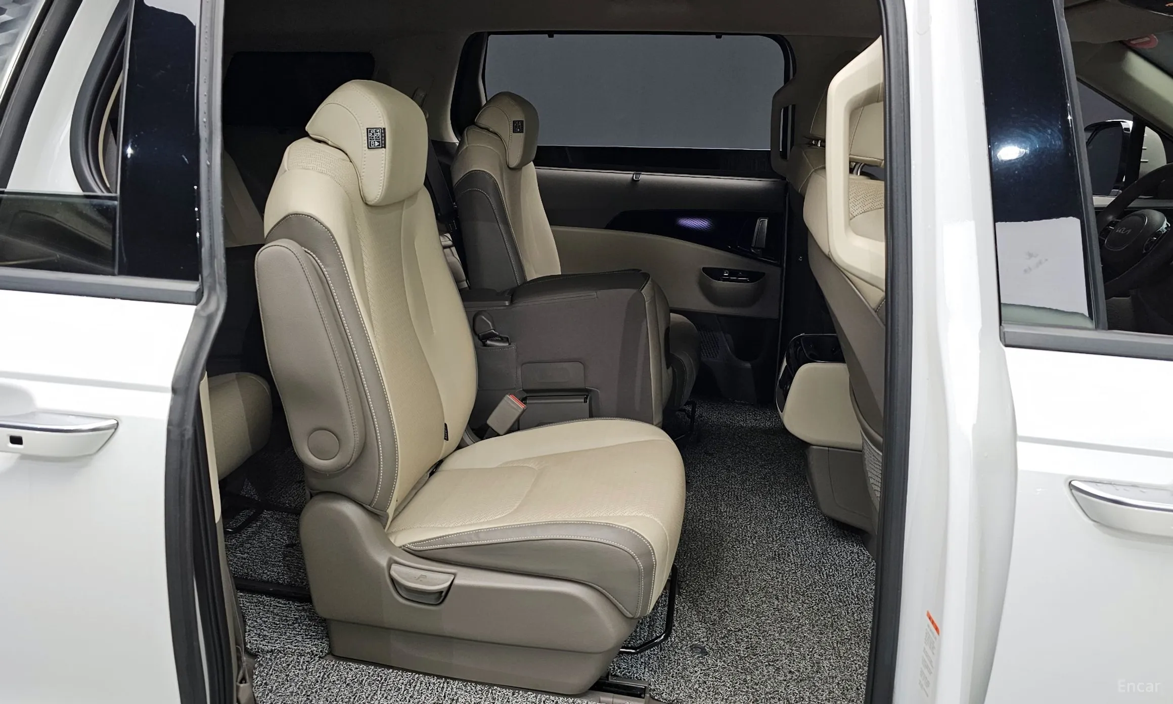 Kia Carnival Gen 4 превью 11