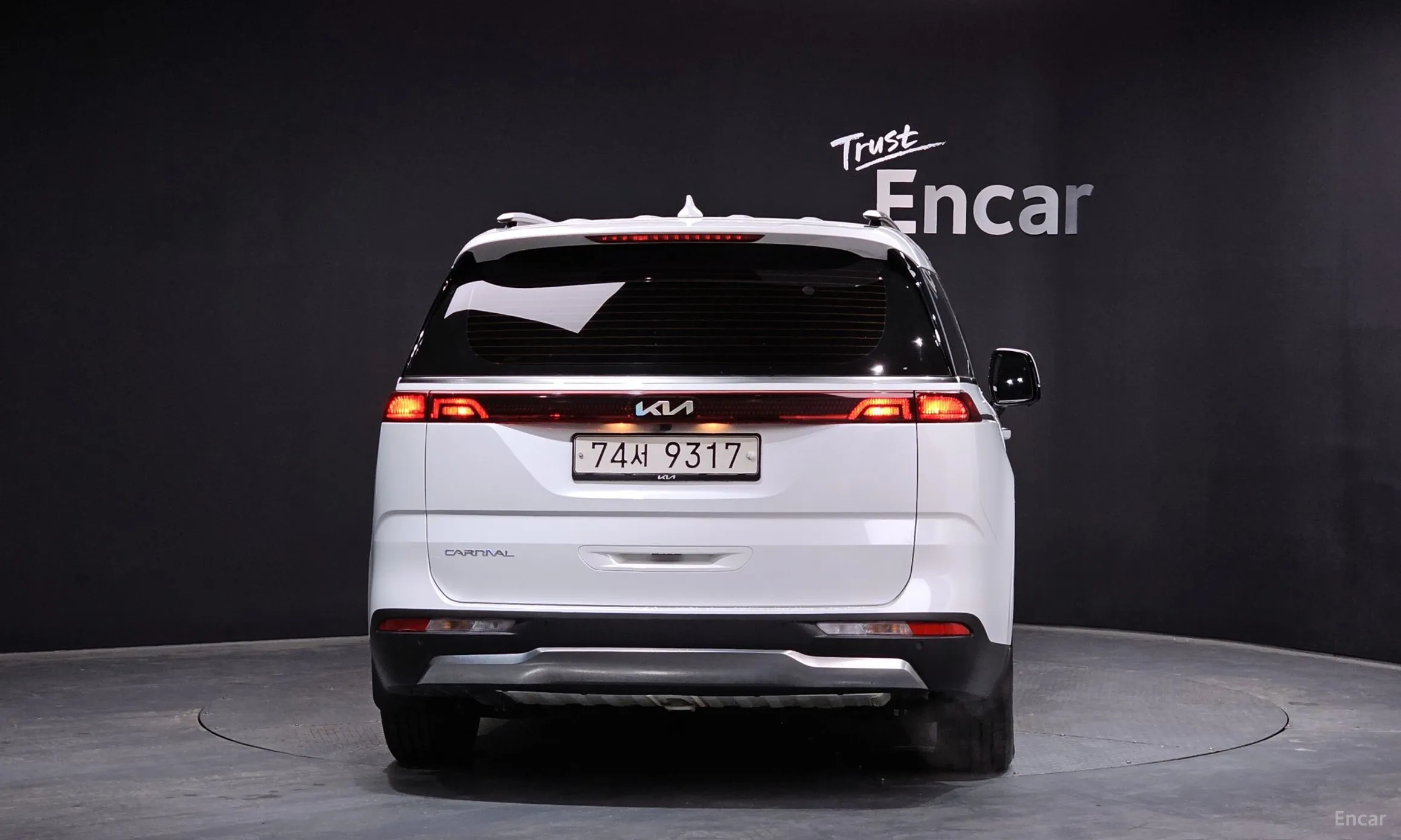 Kia Carnival Gen 4 превью 4