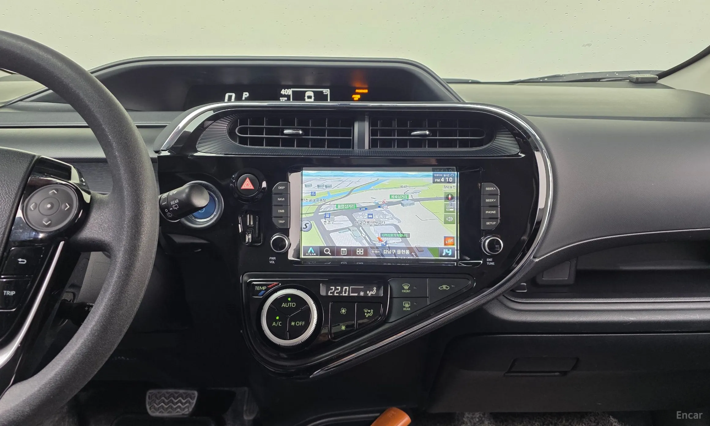 Toyota Prius C превью 14
