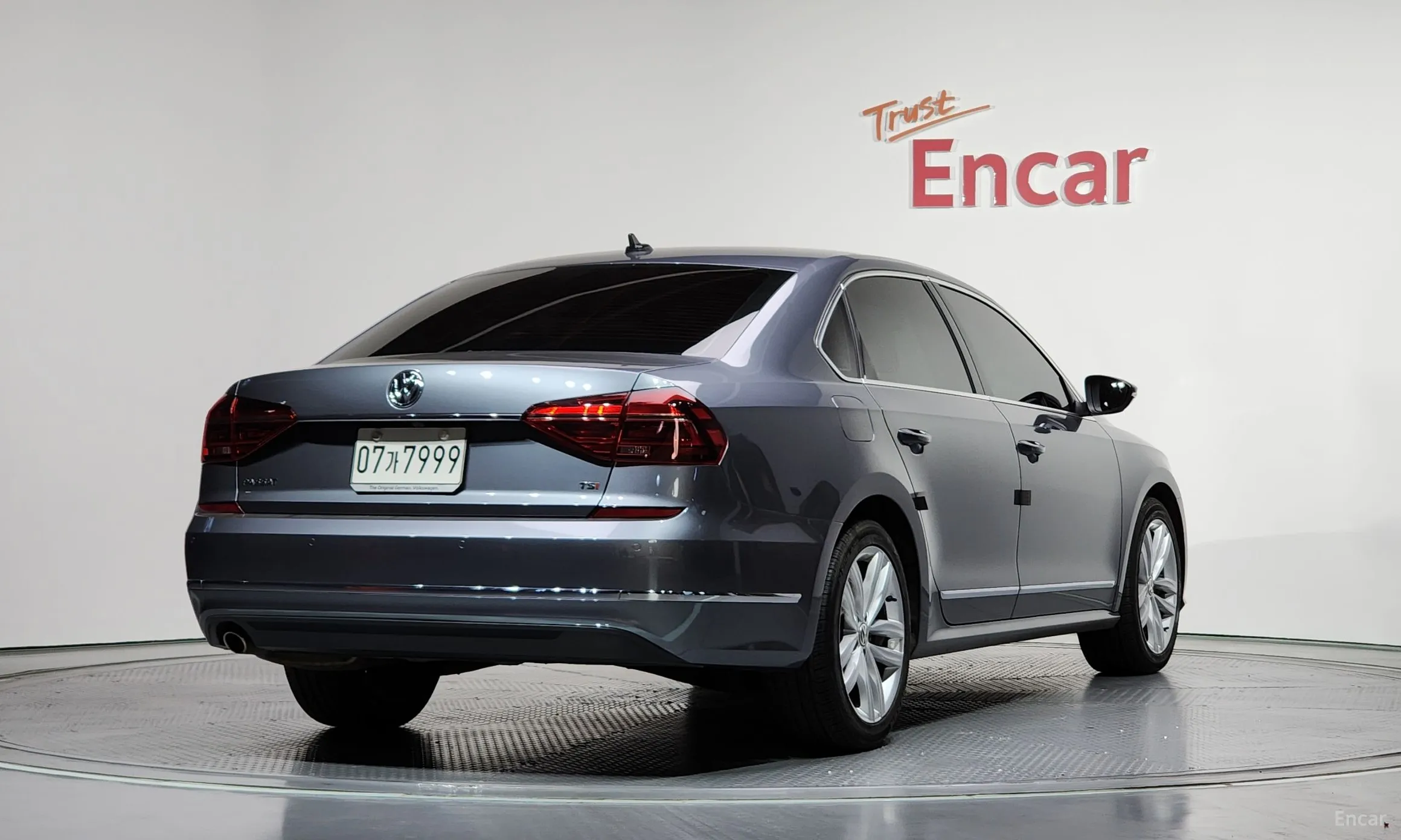 Volkswagen The New Passat превью 2