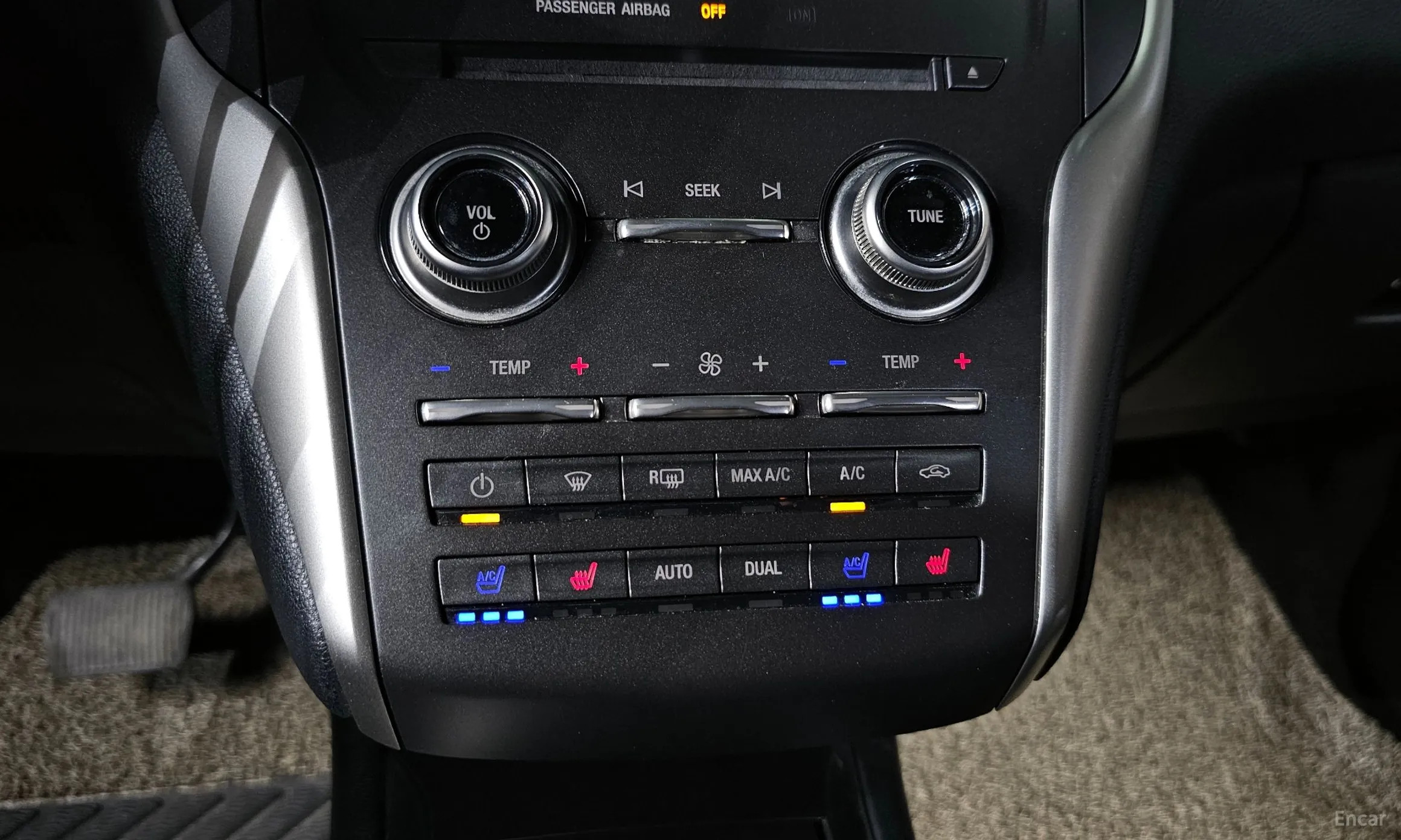 Lincoln MKC превью 20