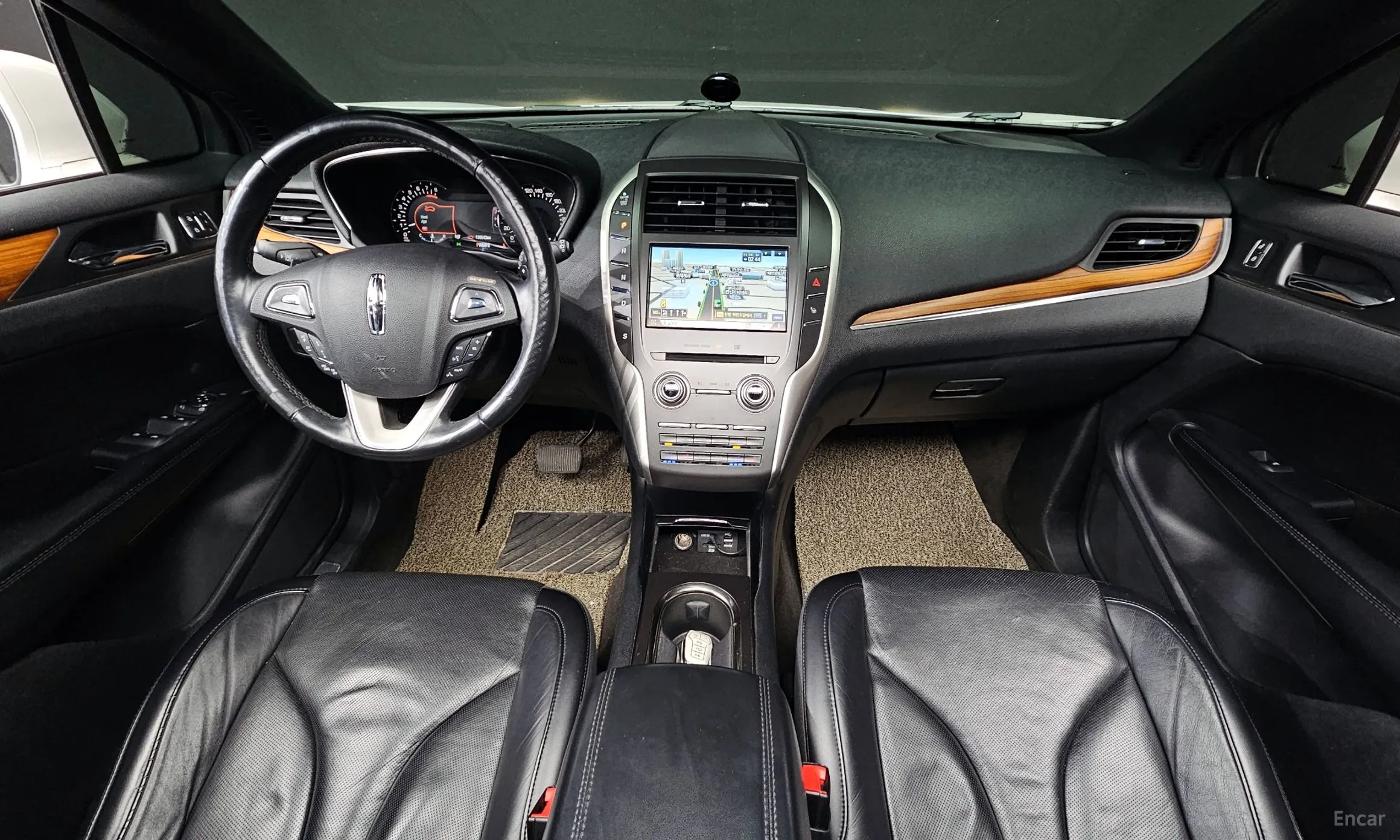 Lincoln MKC превью 7