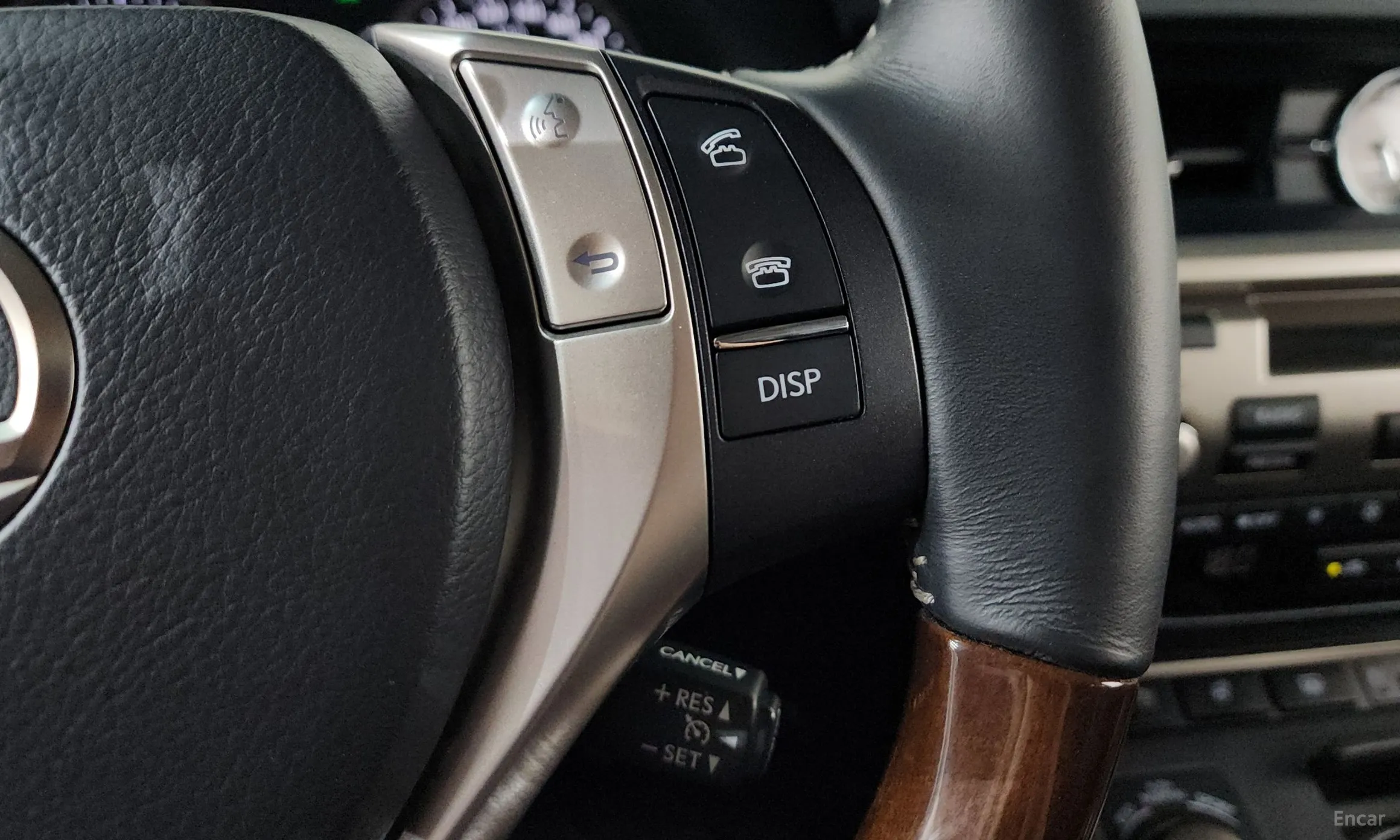 Lexus New ES300h превью 17