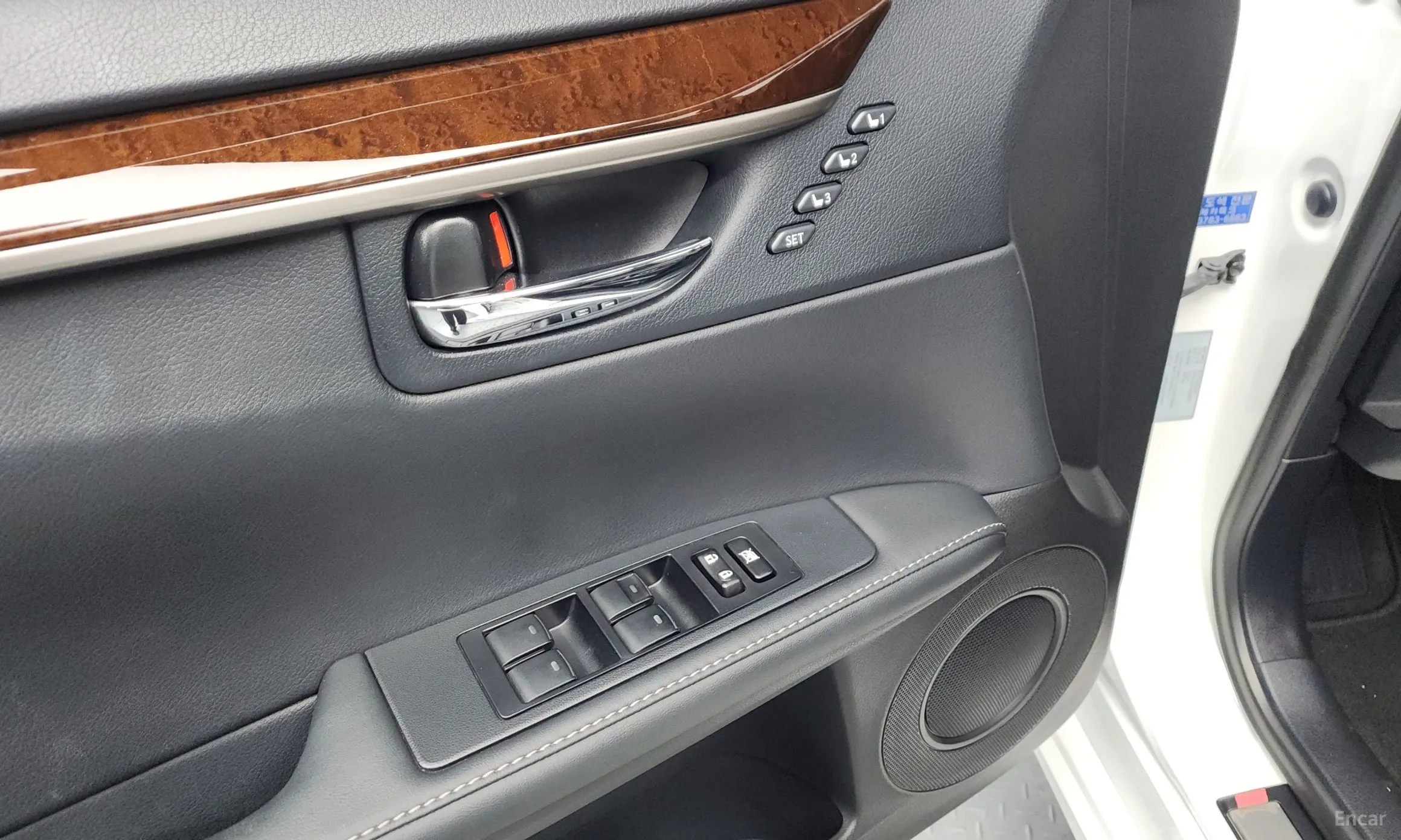 Lexus New ES300h превью 20