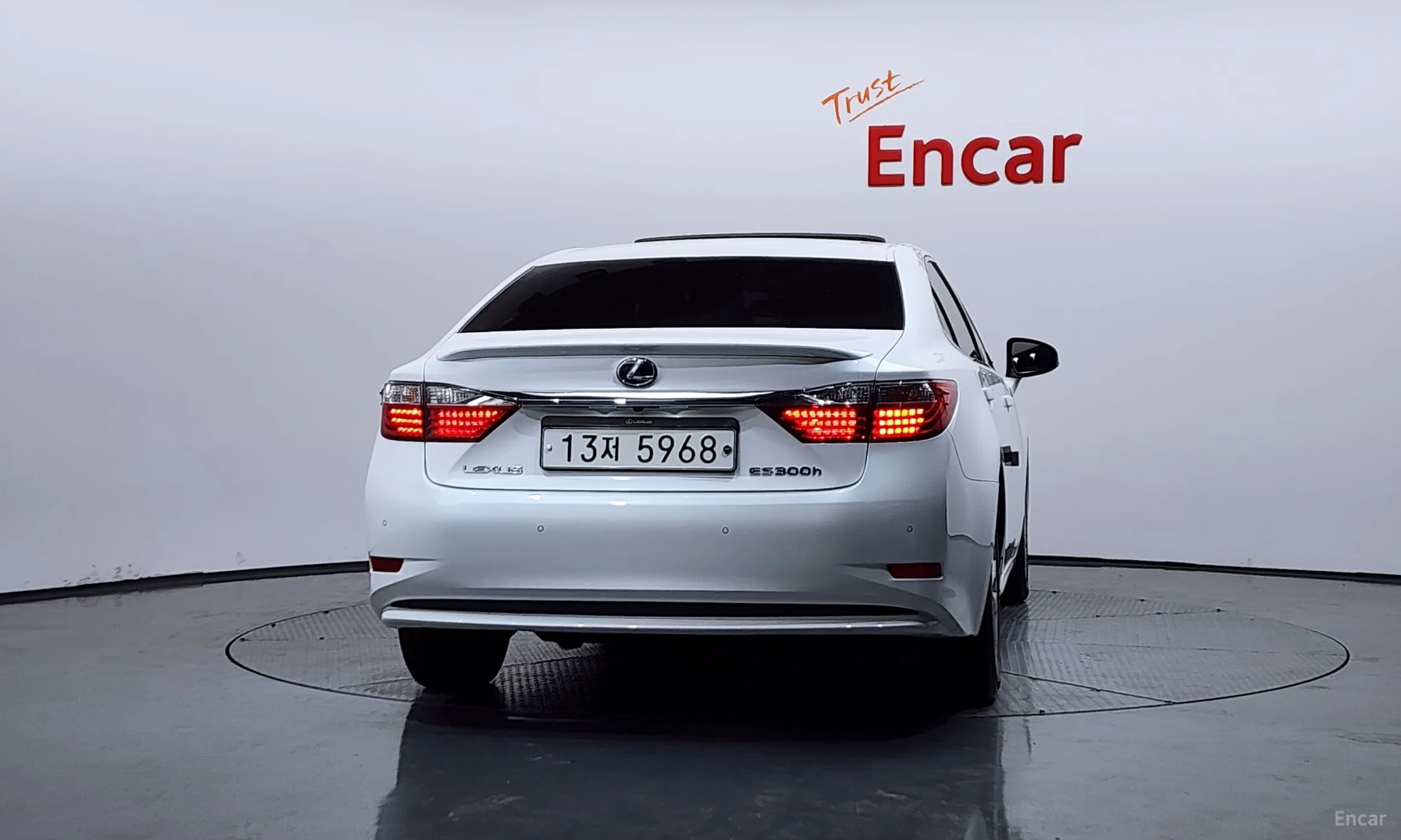 Lexus New ES300h превью 4