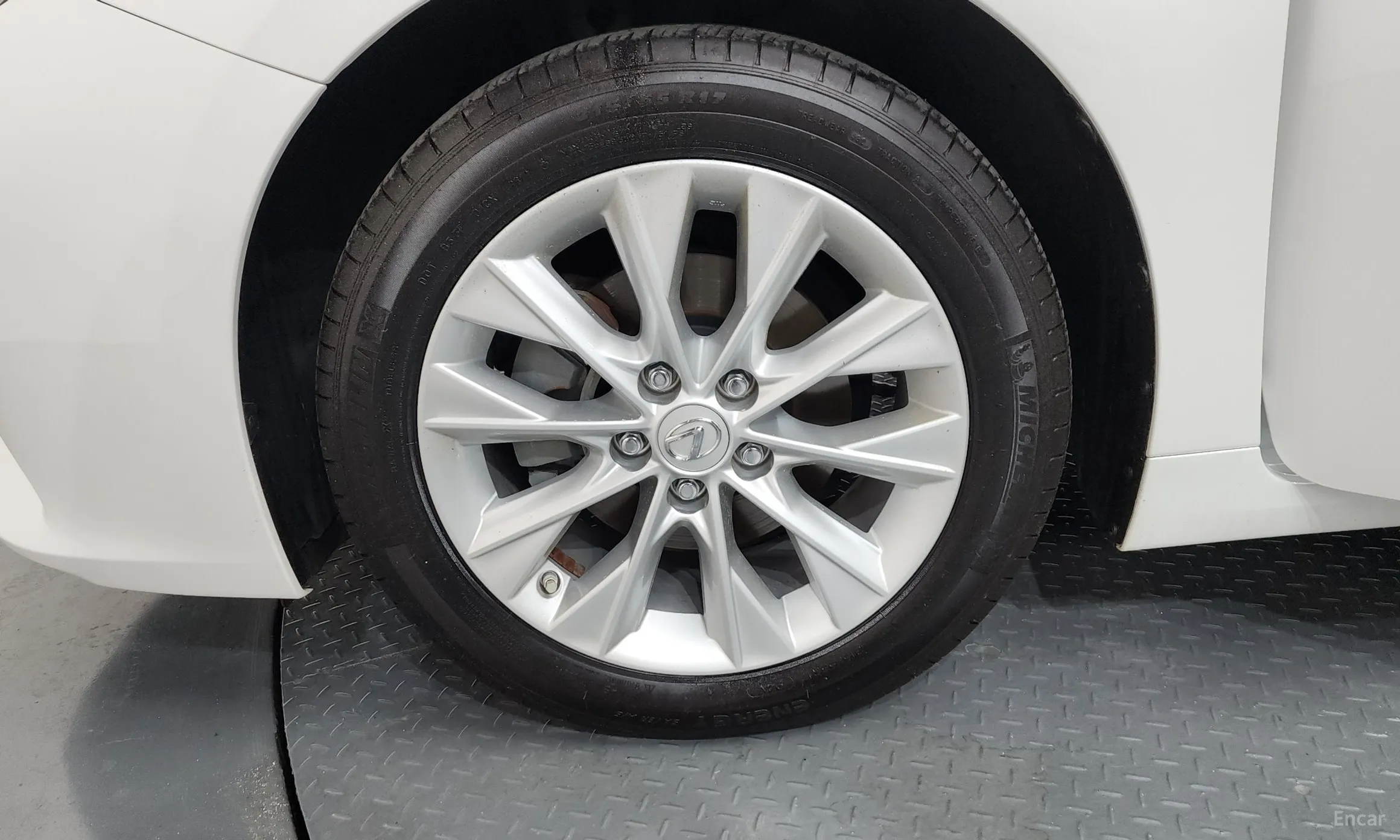 Lexus New ES300h превью 5