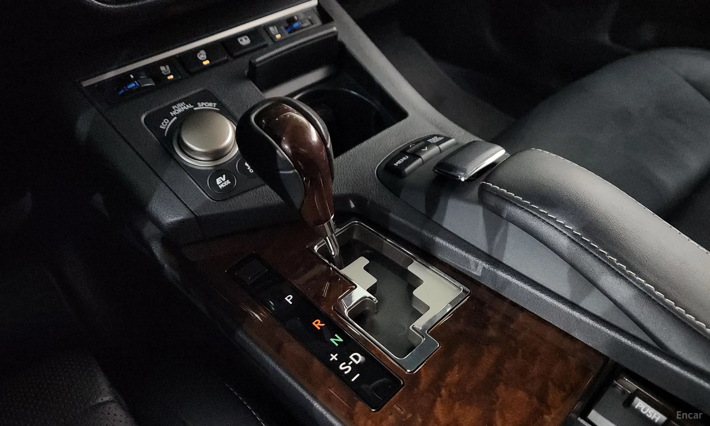 Lexus New ES300h превью 9