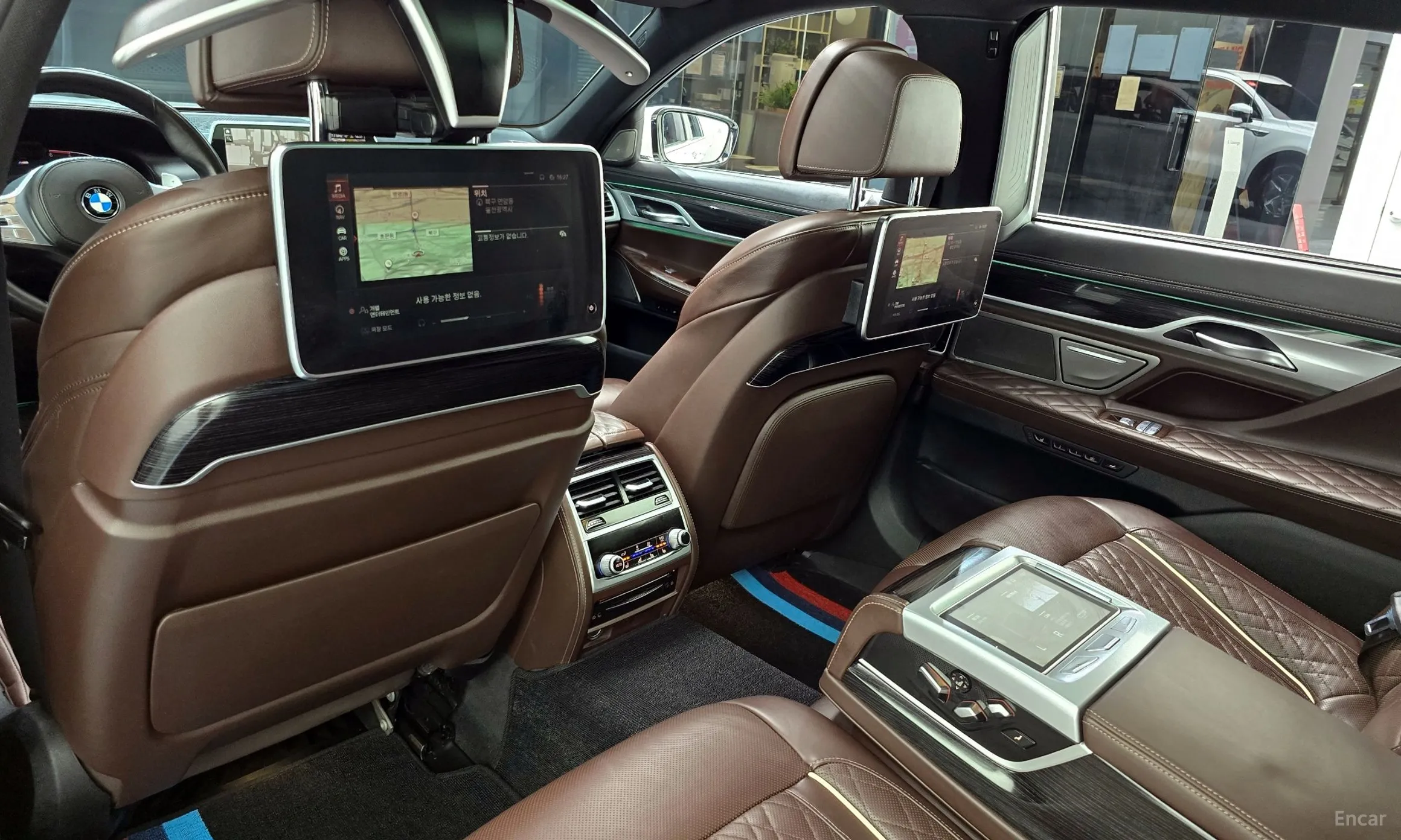 BMW 7 Series (G11) превью 16