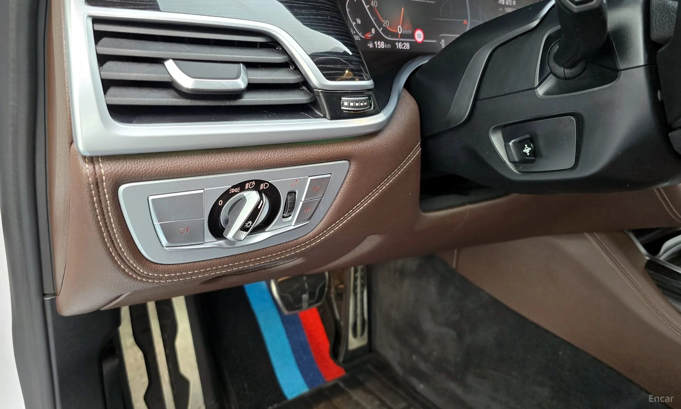 BMW 7 Series (G11) превью 20