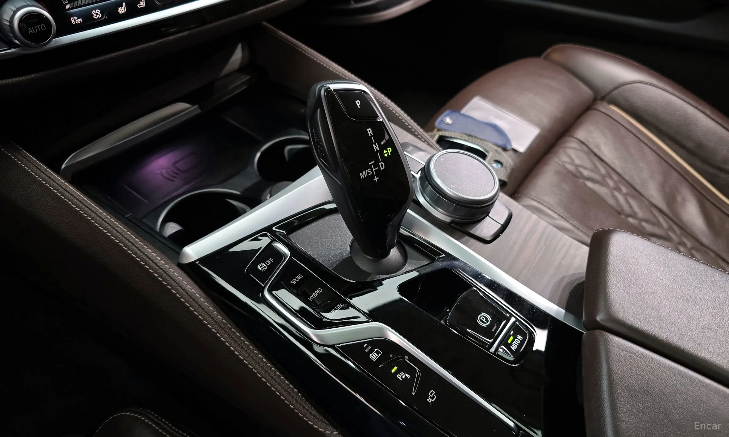BMW 5 Series (G30) превью 9