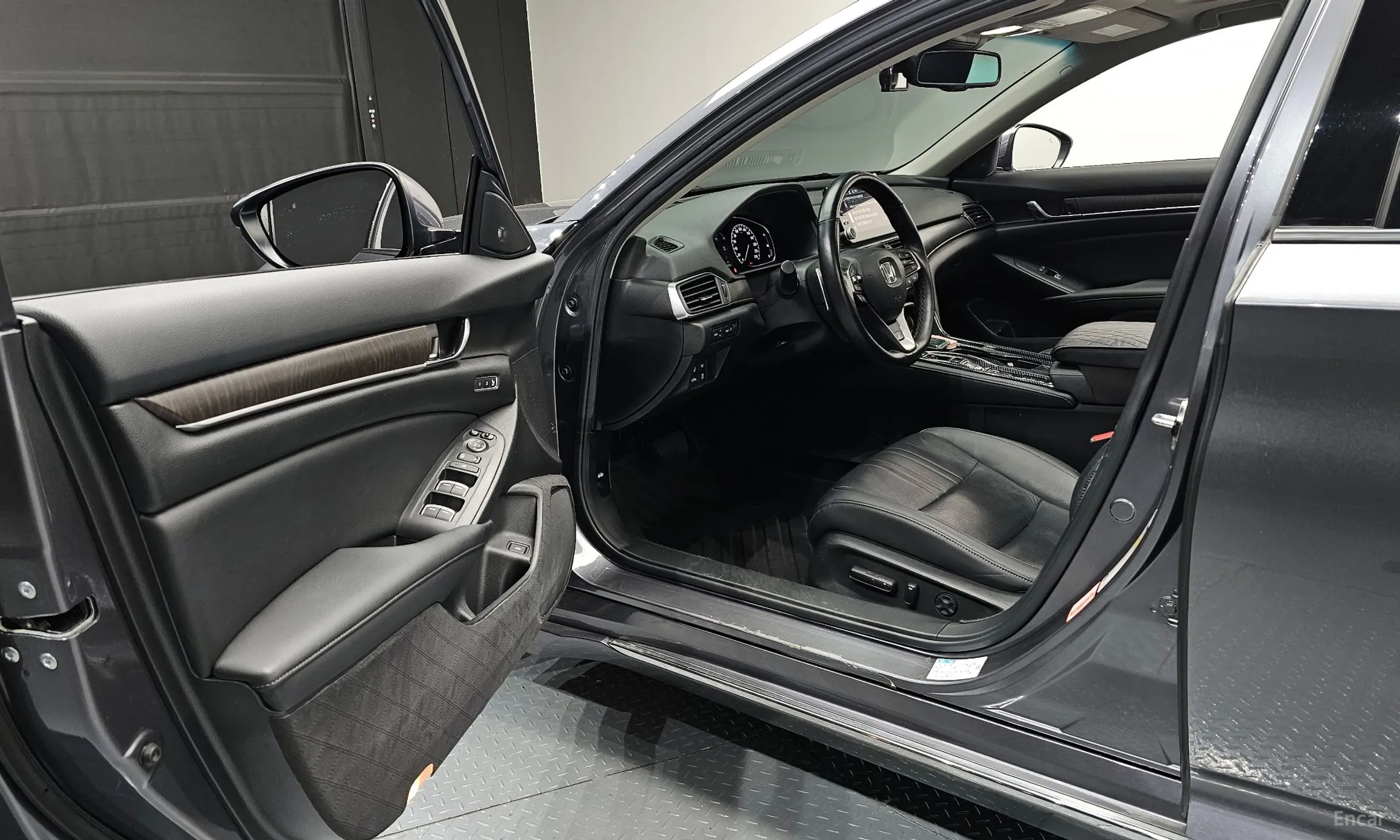 Honda Accord 10th Generation превью 10