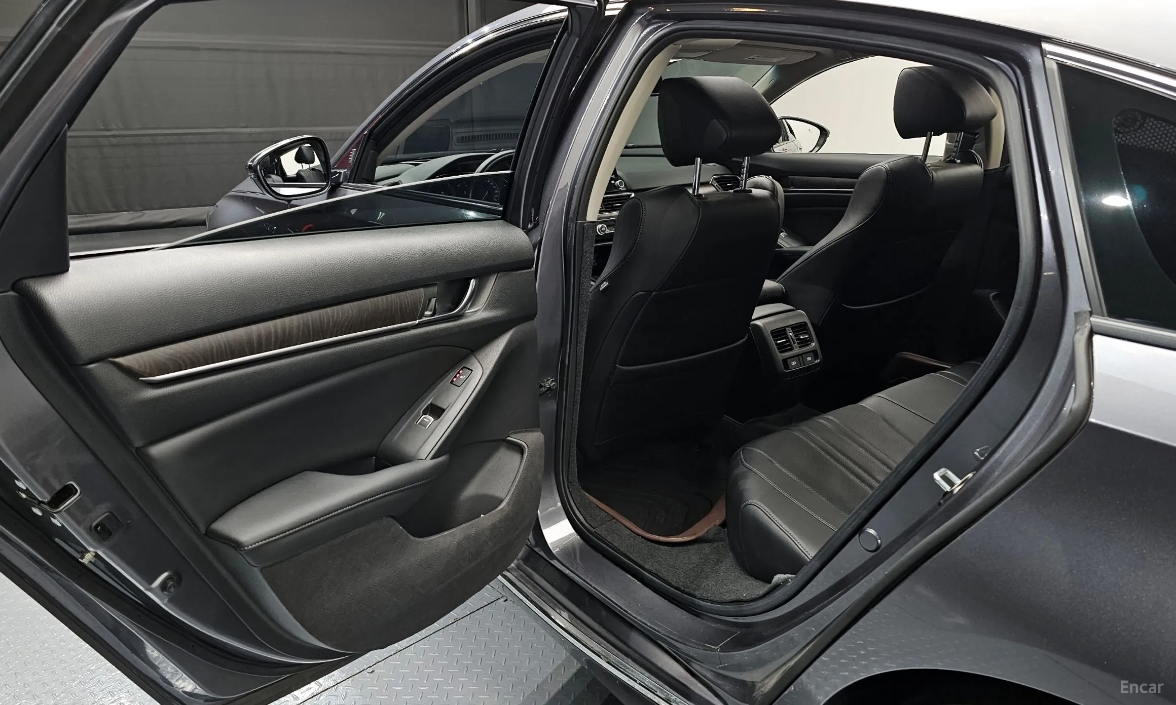 Honda Accord 10th Generation превью 12