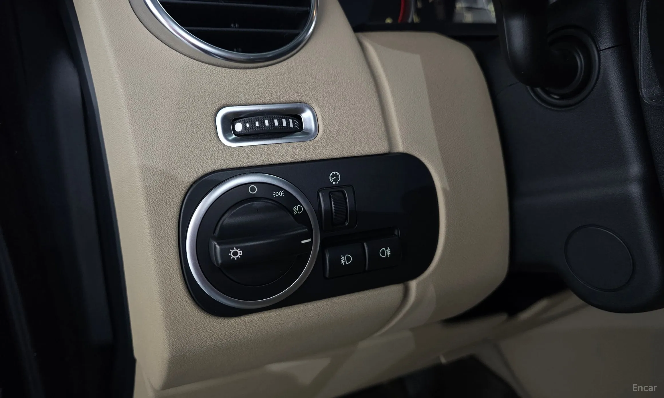 Land Rover Discovery 4 превью 20