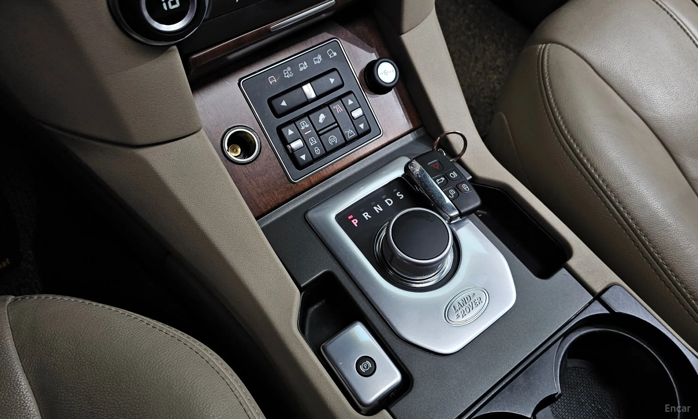 Land Rover Discovery 4 превью 9