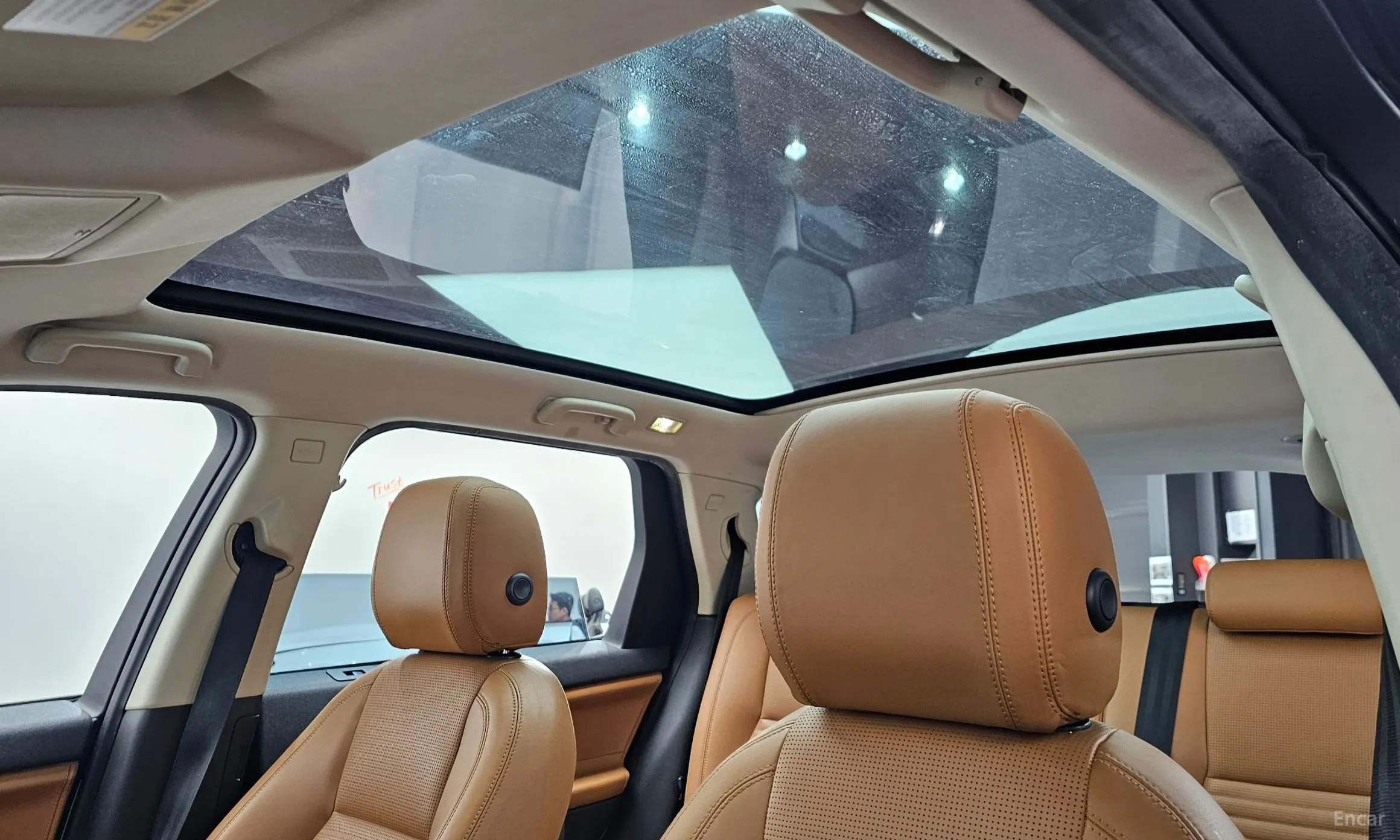 Land Rover Discovery Sports превью 15