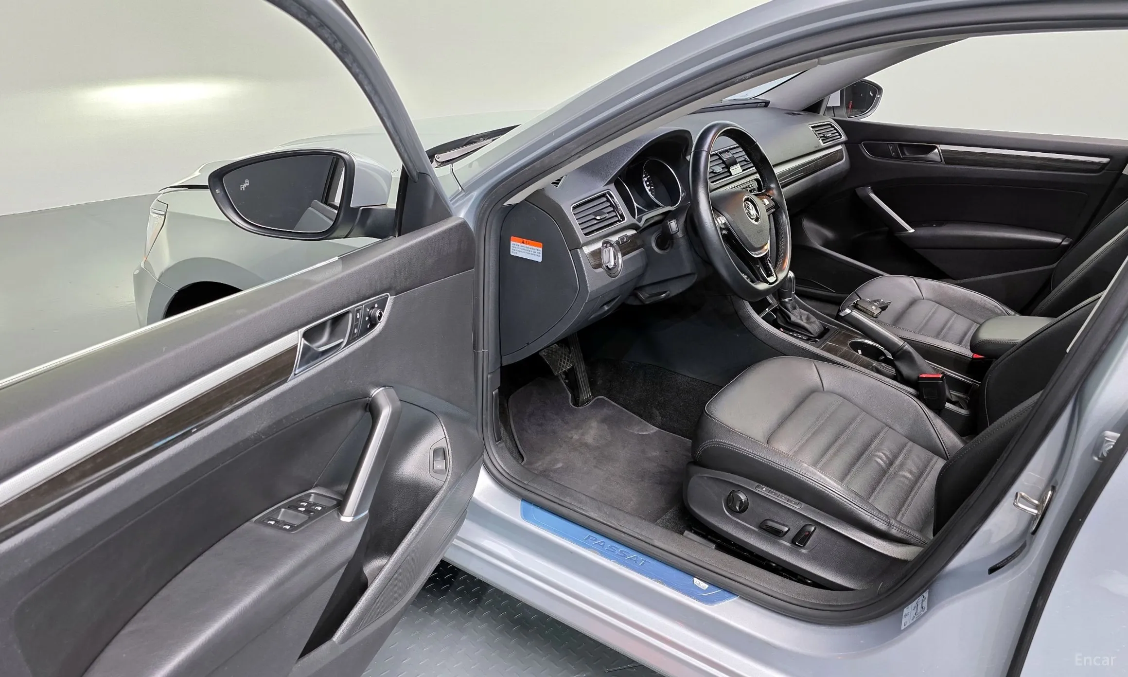 Volkswagen The New Passat превью 10
