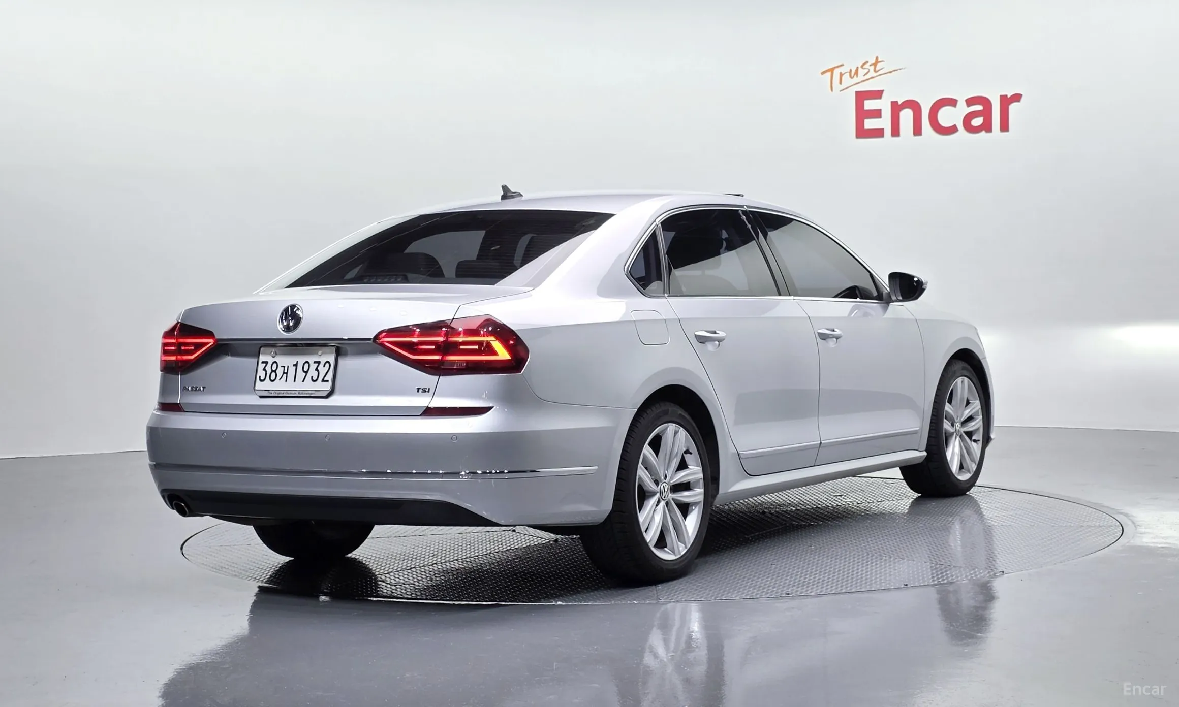Volkswagen The New Passat превью 2