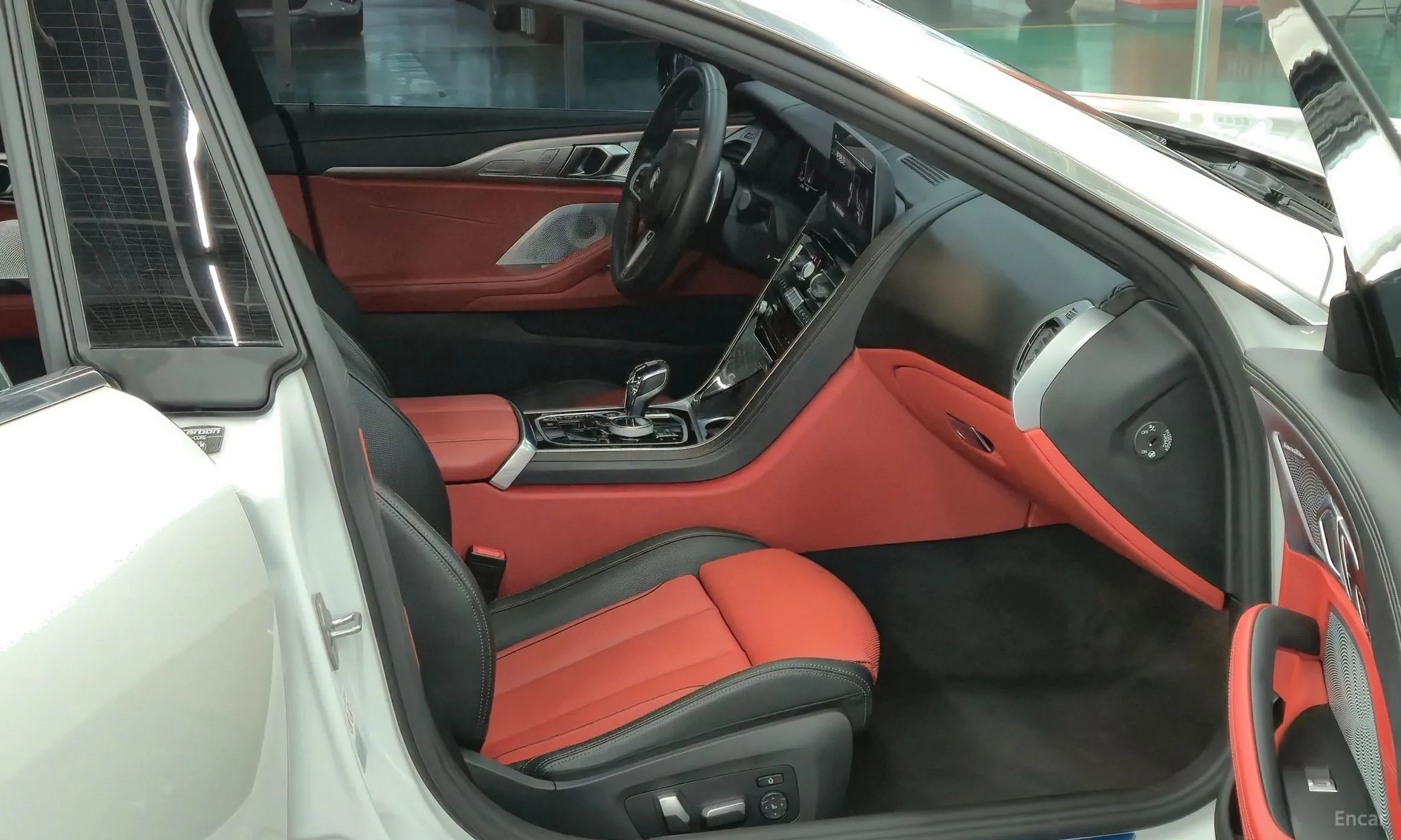 BMW 8-series (G15) превью 11