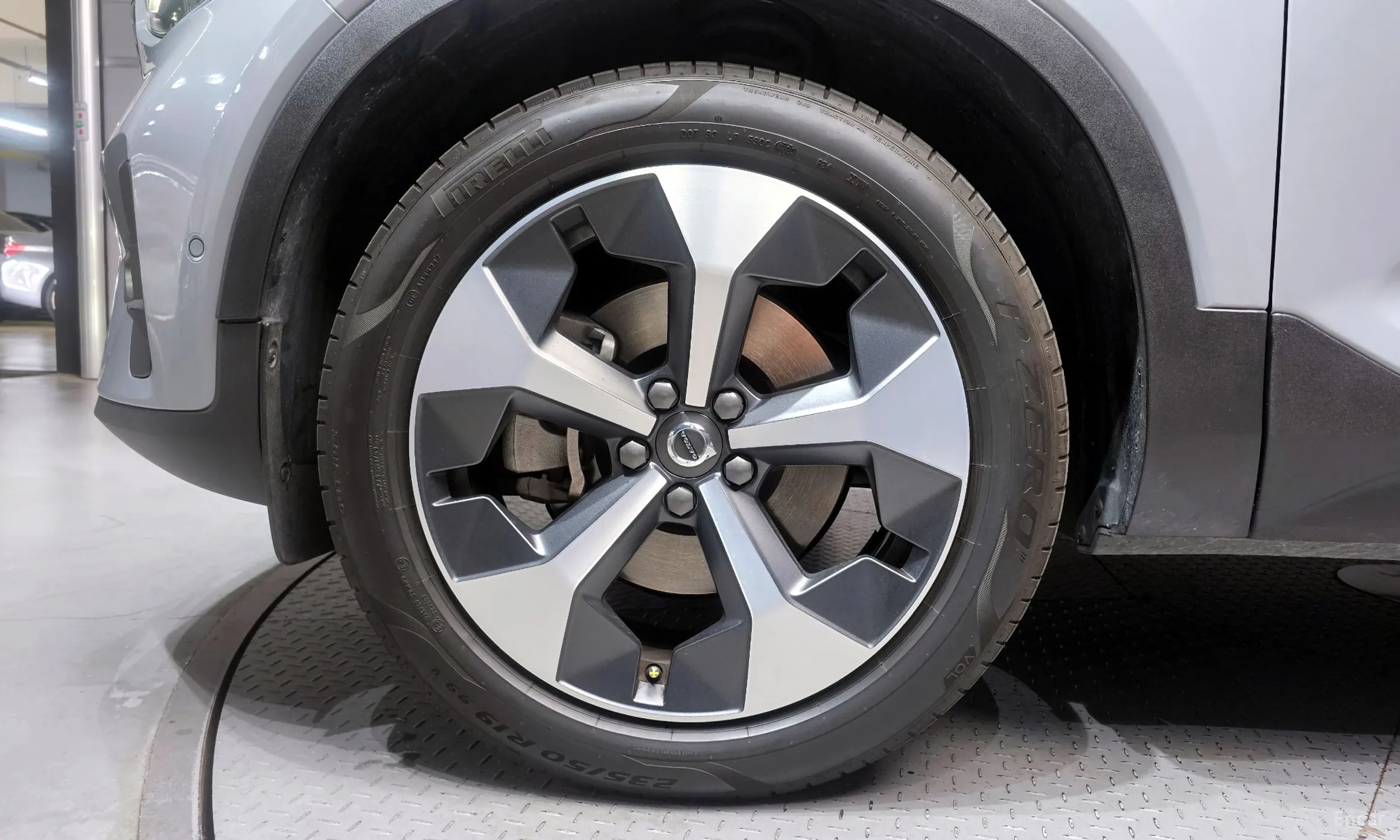 Volvo XC40 превью 5