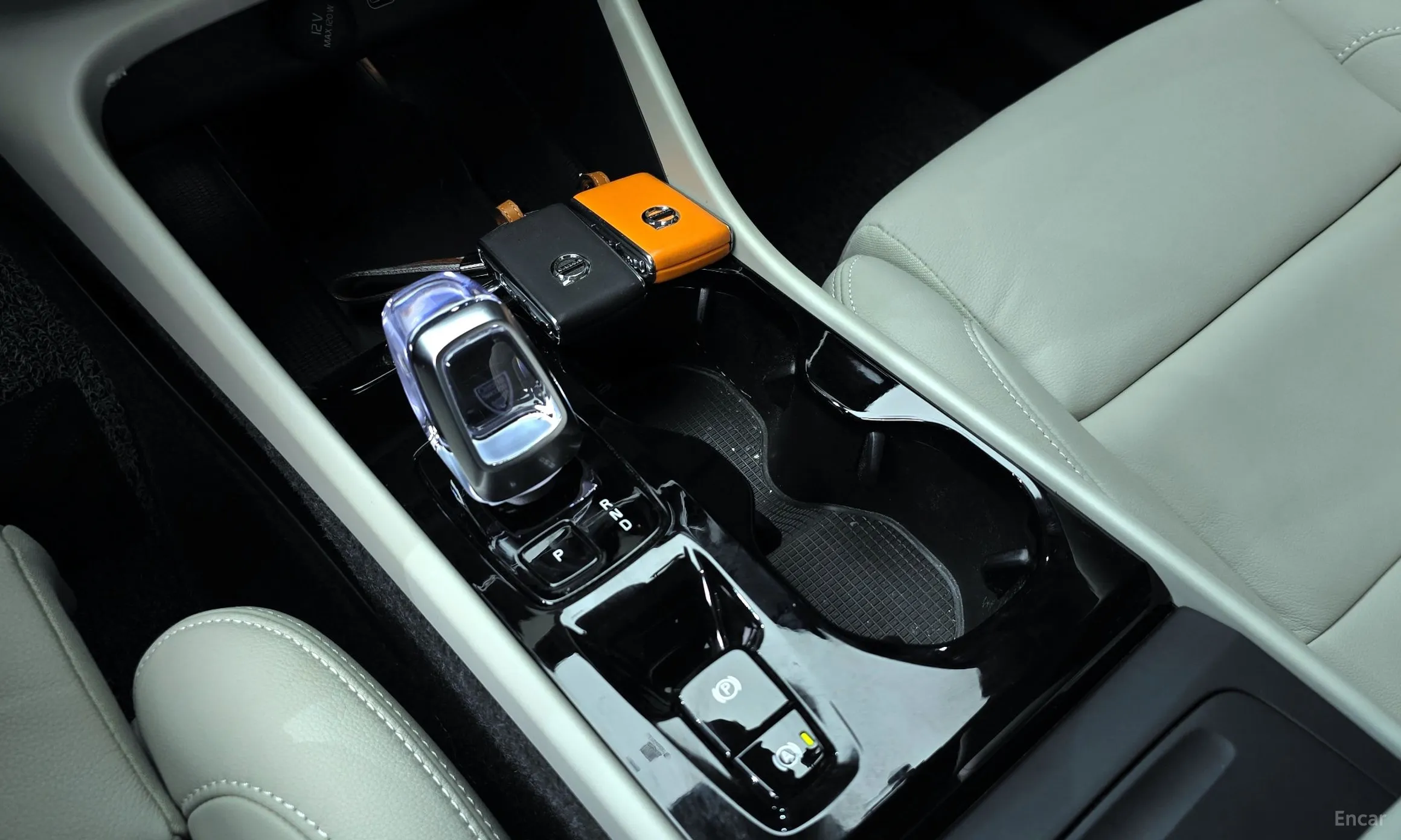 Volvo XC40 превью 9