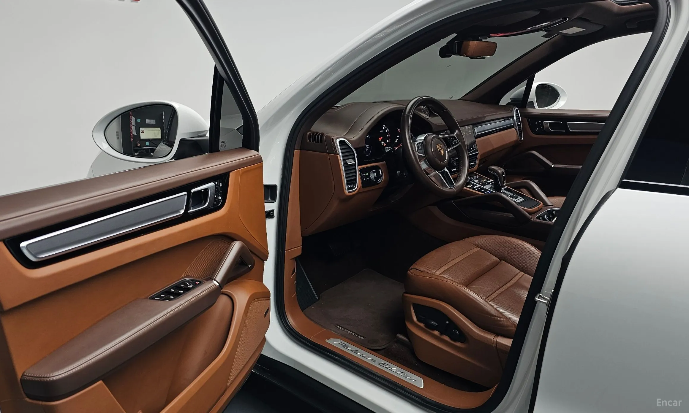 Porsche Cayenne (PO536) превью 10