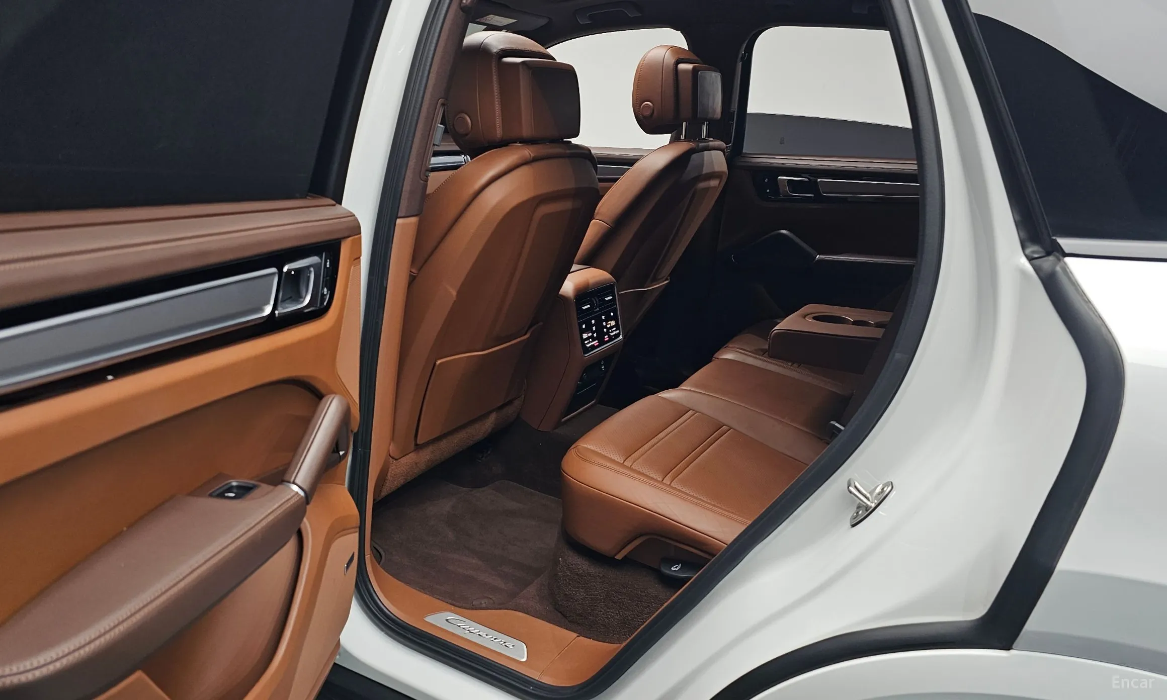 Porsche Cayenne (PO536) превью 11