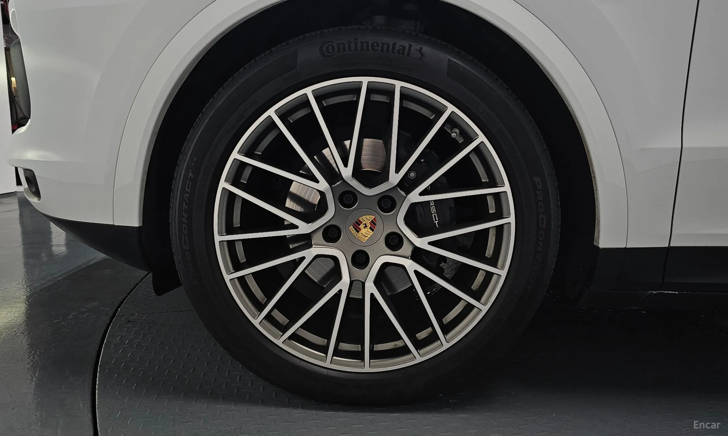 Porsche Cayenne (PO536) превью 5