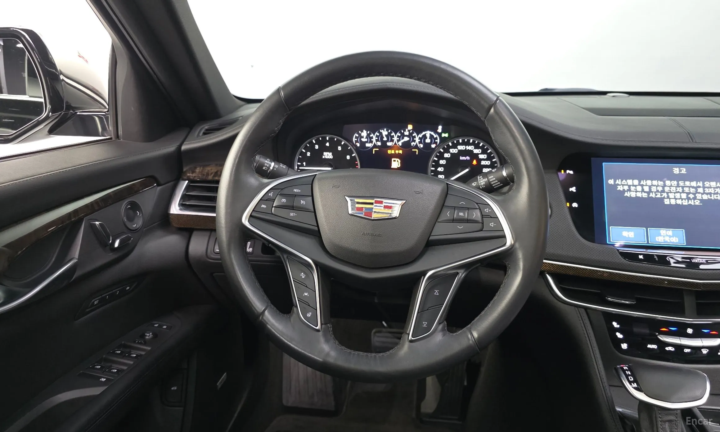Cadillac CT6 превью 13
