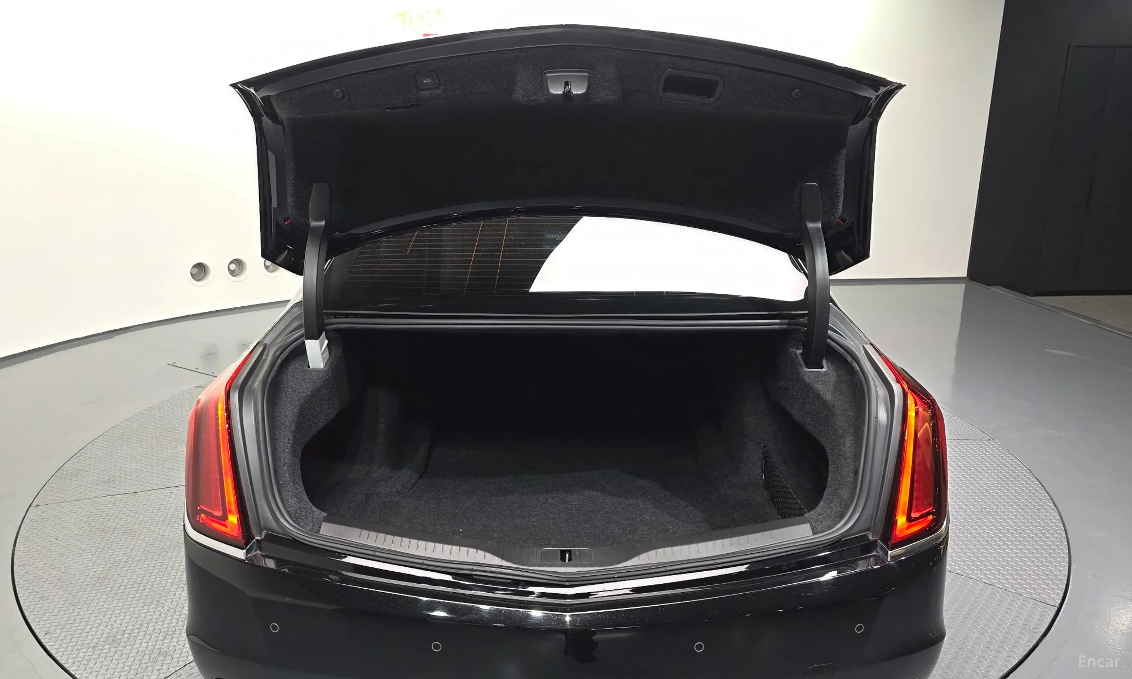Cadillac CT6 превью 20