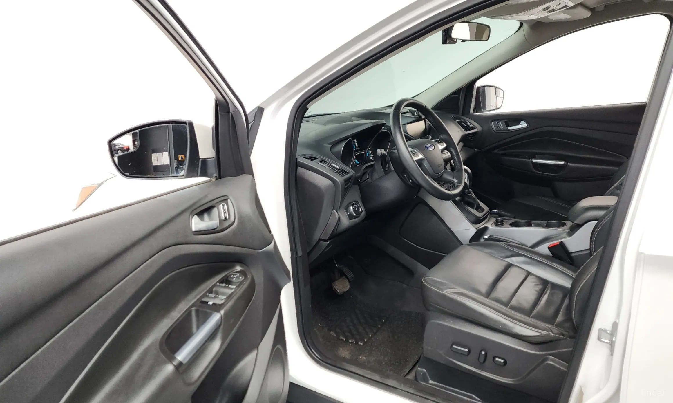 Ford Escape превью 10
