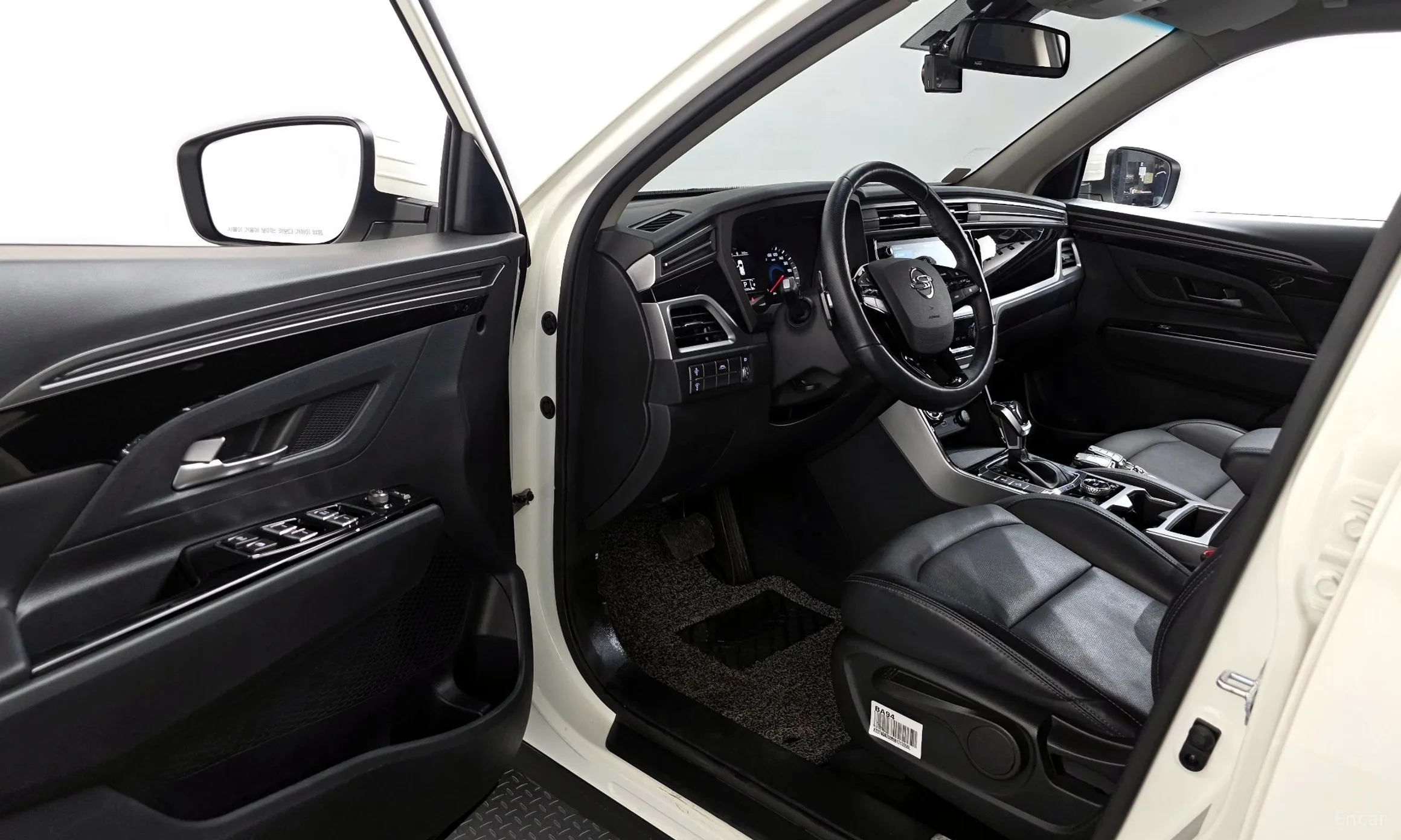 KG Mobility (SsangYong) Beautiful Korando превью 10