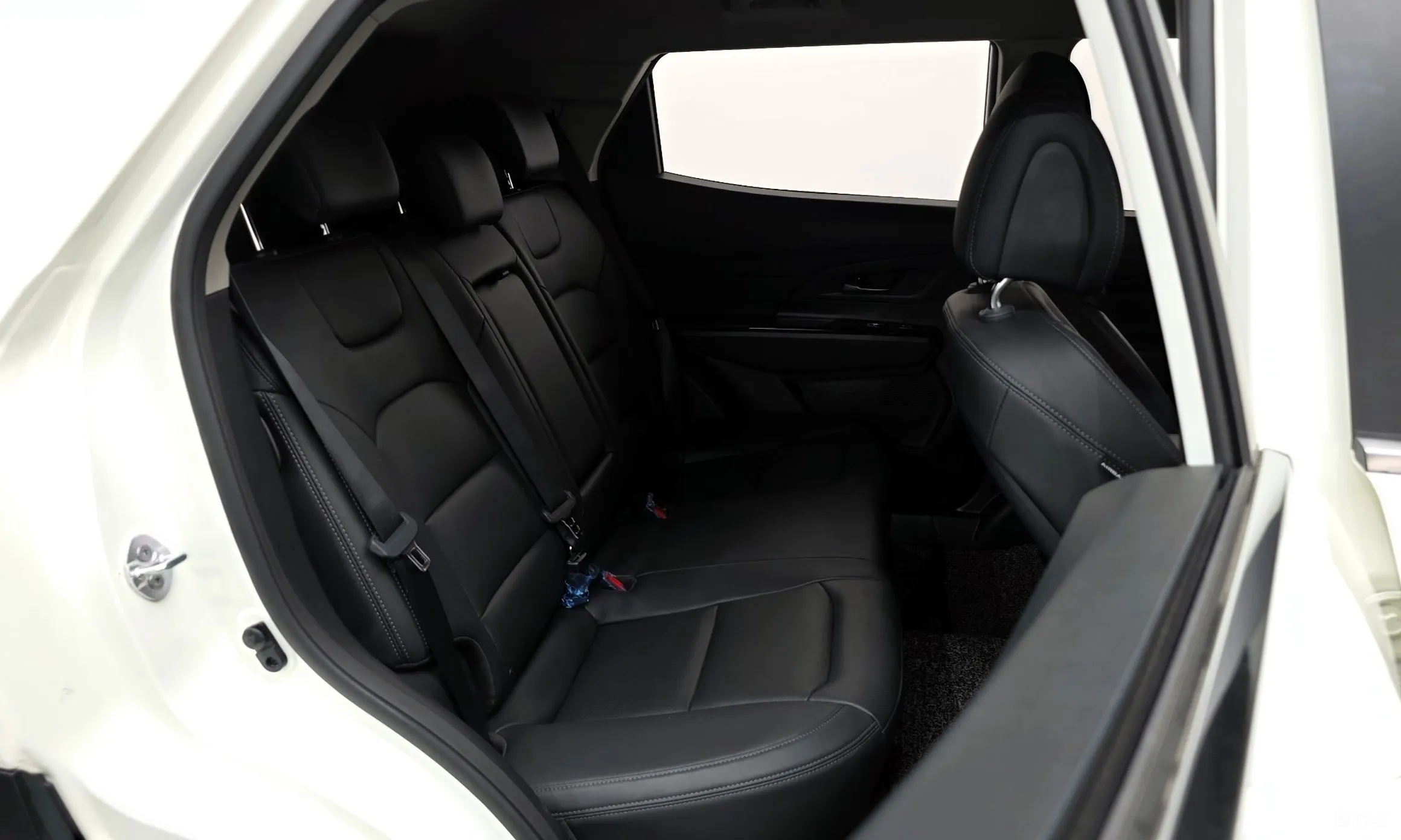 KG Mobility (SsangYong) Beautiful Korando превью 11