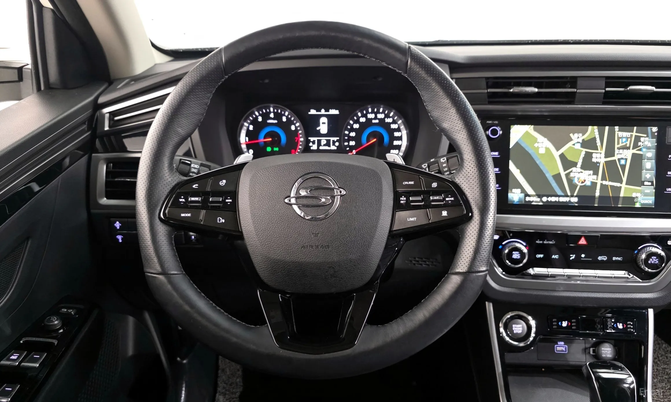 KG Mobility (SsangYong) Beautiful Korando превью 13