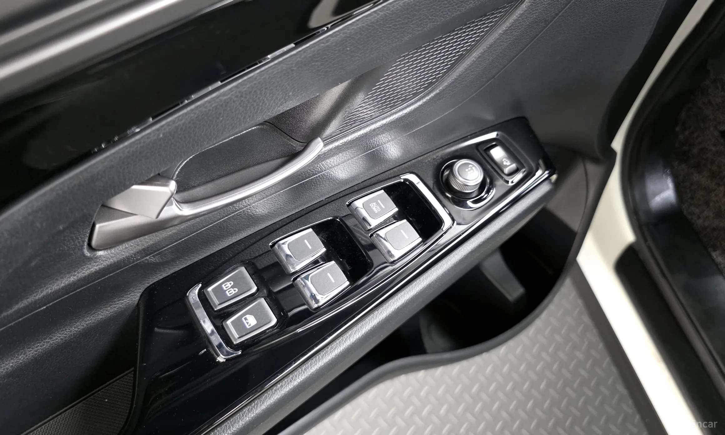 KG Mobility (SsangYong) Beautiful Korando превью 15