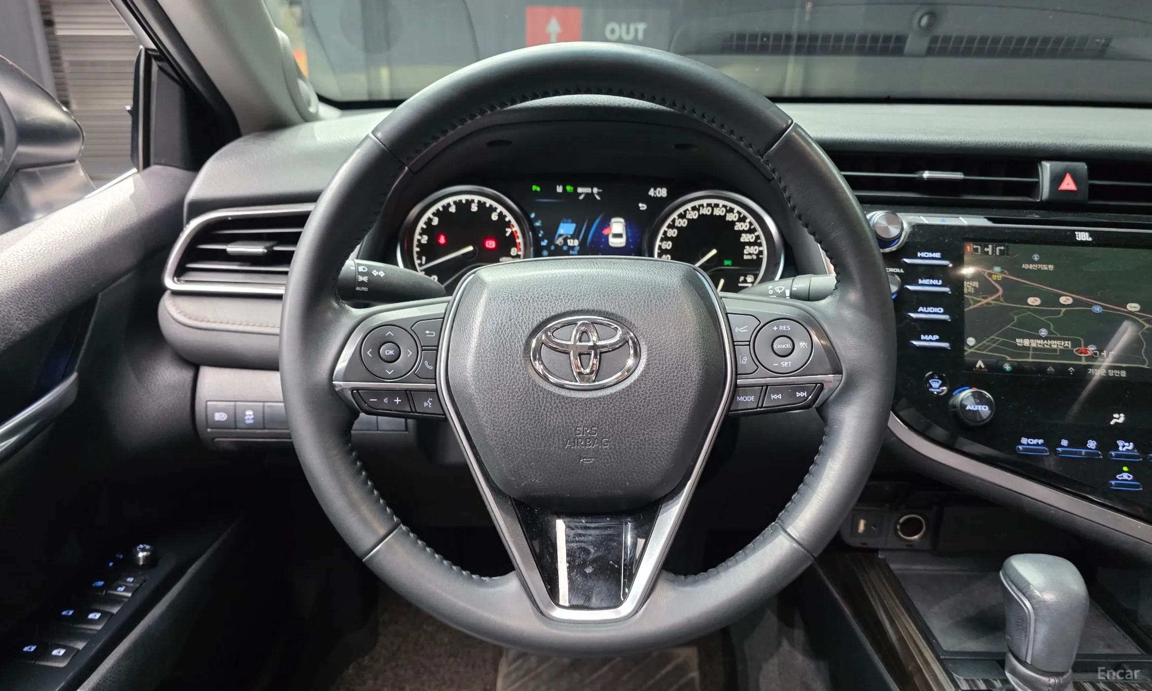 Toyota Camry (XV70) превью 13