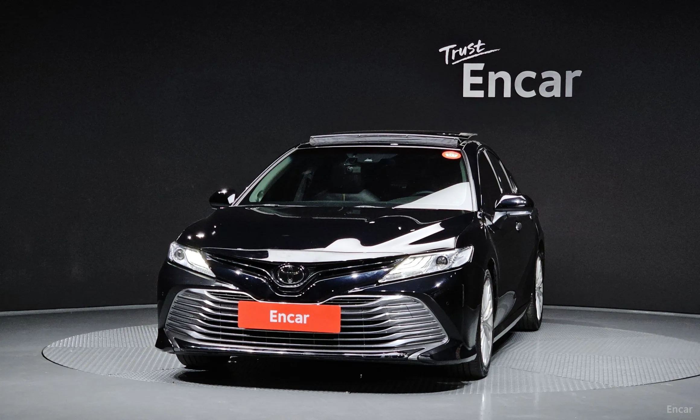 Toyota Camry (XV70) превью 3