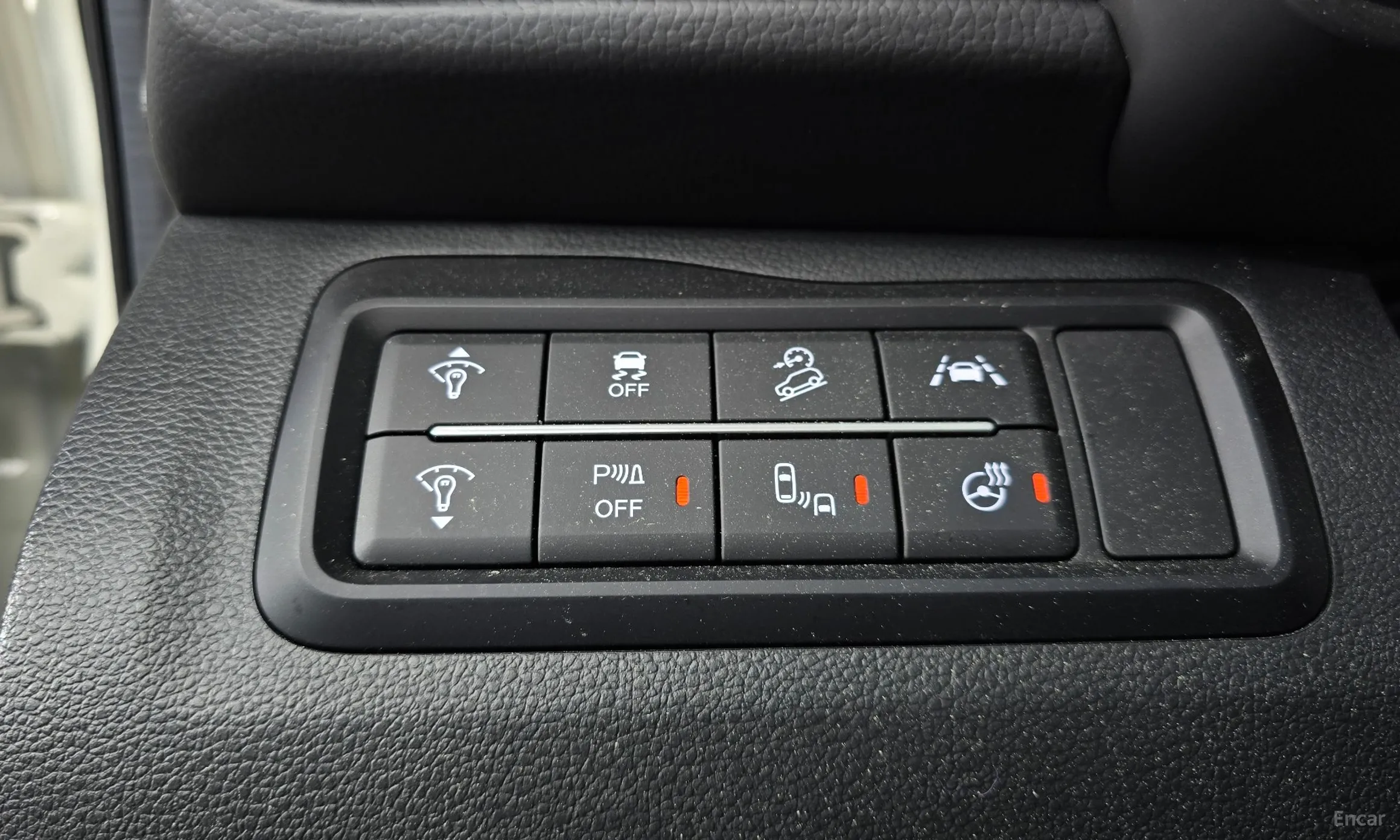 KG Mobility (SsangYong) Tivoli превью 17