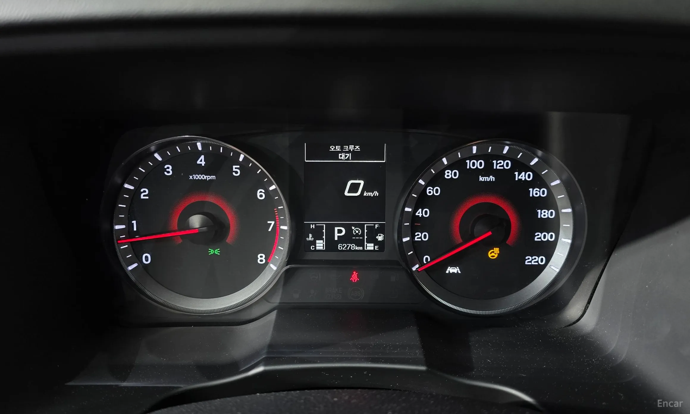 KG Mobility (SsangYong) Tivoli превью 8