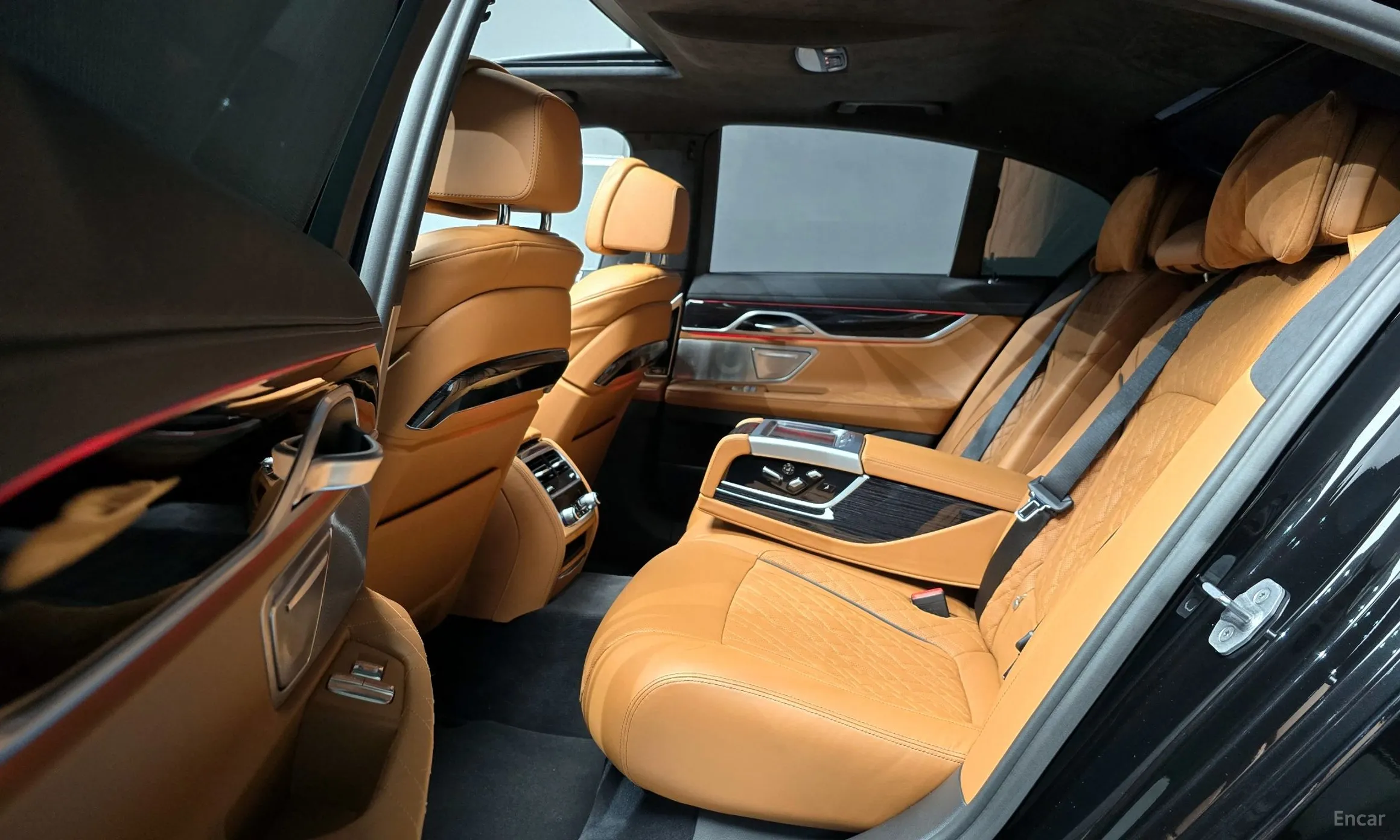 BMW 7 Series (G11) превью 12