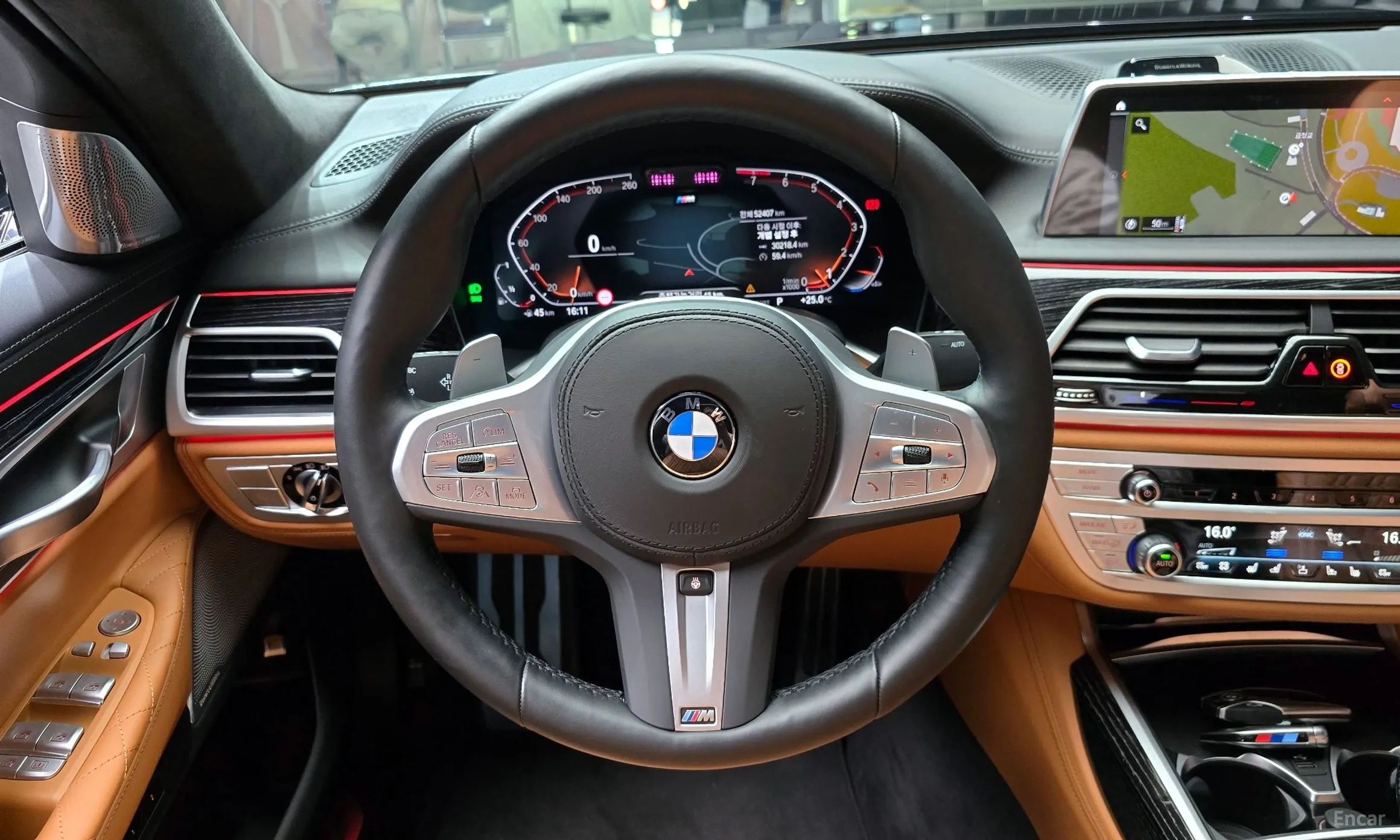BMW 7 Series (G11) превью 13