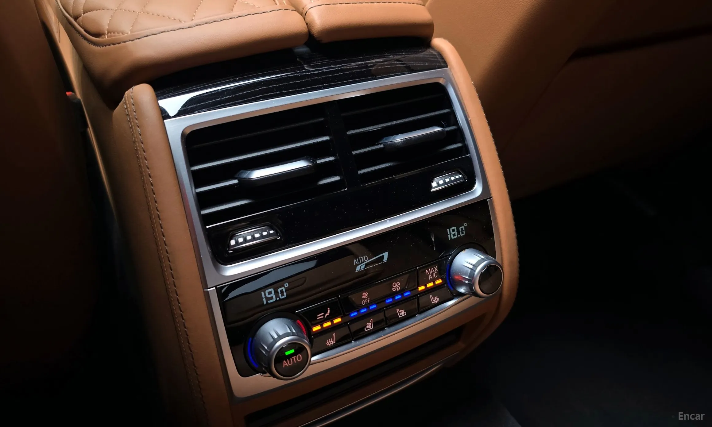 BMW 7 Series (G11) превью 20