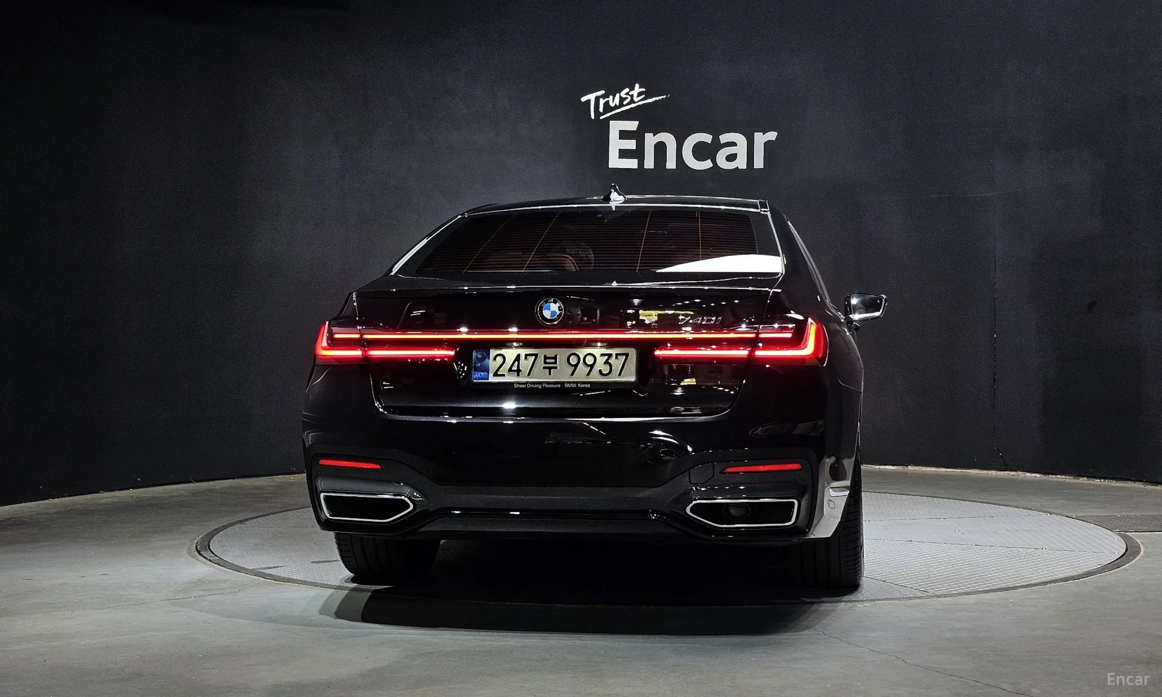 BMW 7 Series (G11) превью 4