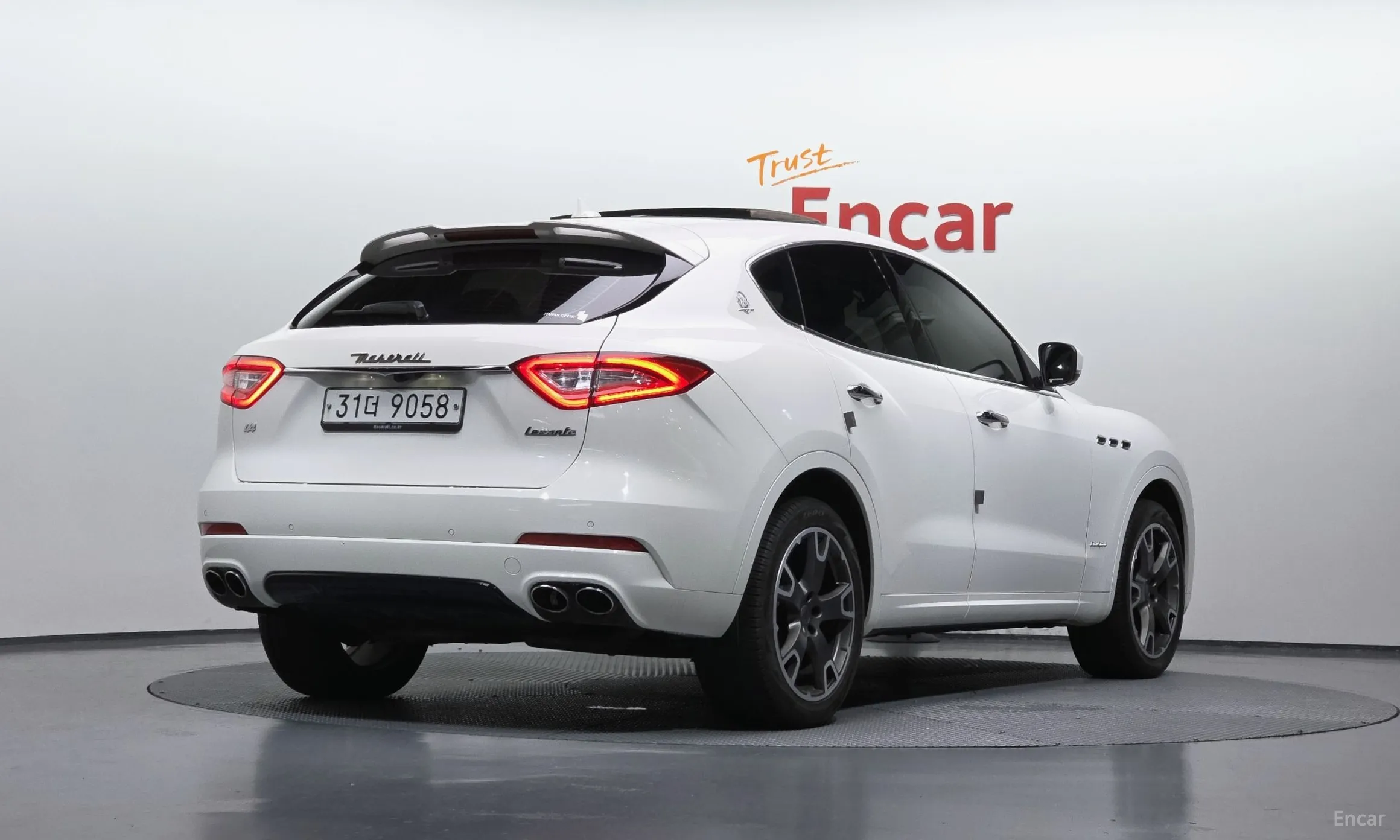 Maserati Levante превью 2
