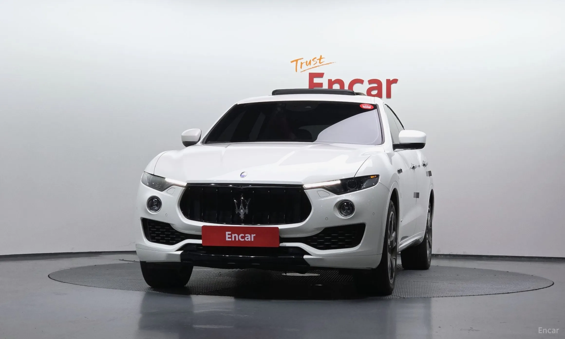 Maserati Levante превью 3