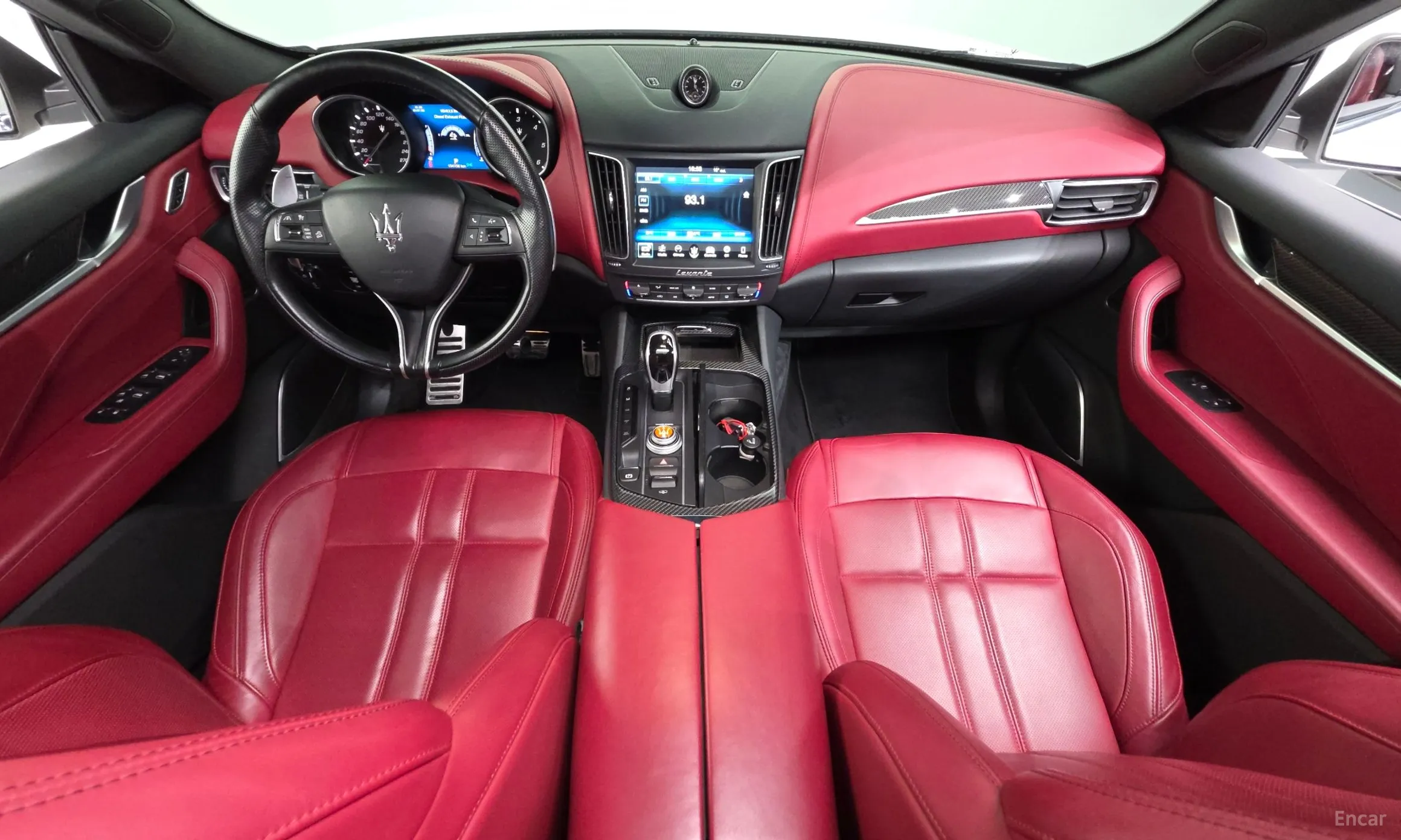 Maserati Levante превью 7
